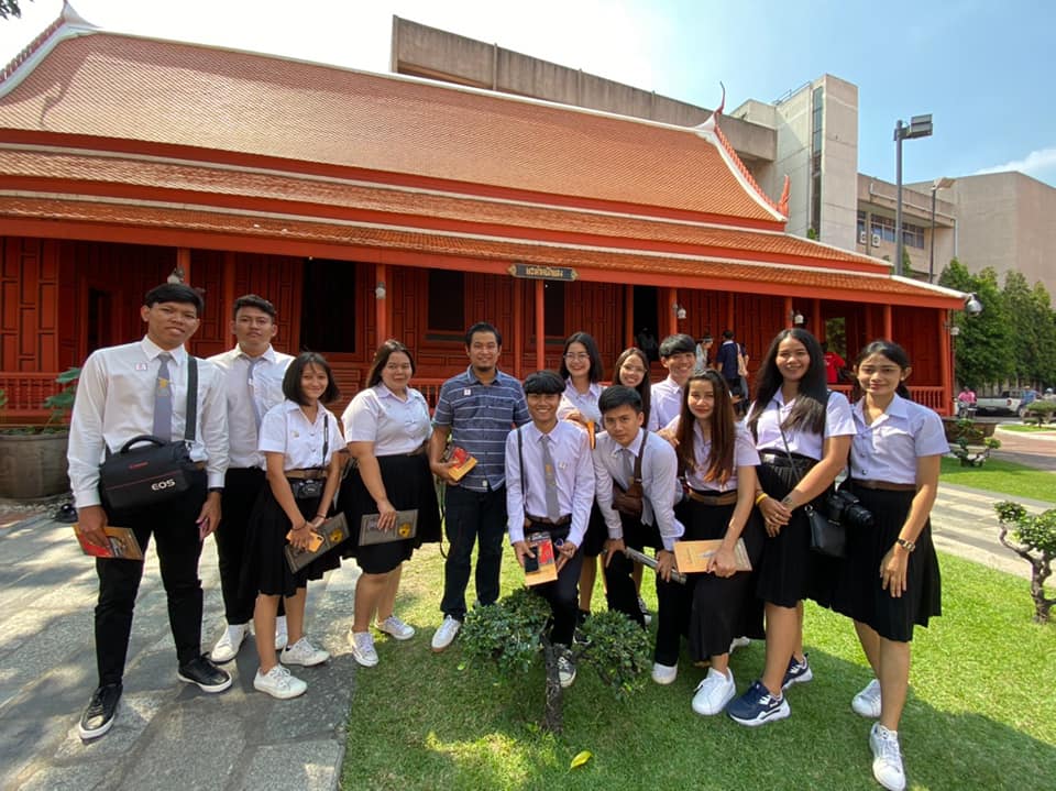 โครงการทัศนางานศิลป์สู่กระบวนการเรียนรู้ทางศิลปศึกษา โดยมีนิสิตชั้นปีที่3 และอาจารย์ในหลักสูตรศิลปศึกษาเข้าร่วมในโครงการ ณ พิพิธภัณฑสถานแห่งชาติ พระนคร  นิทรรศน์รัตนโกสินทร์ พิพิธภัณฑ์ศิลปะร่วมสมัยMOCA หอประชุมใหญ่ ศูนย์วัฒนธรรมแห่งประเทศไทย กรุงเทพมหานคร