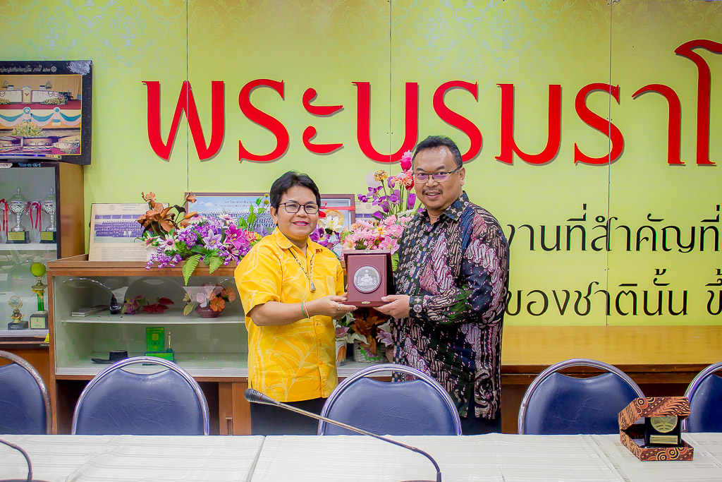 การเจรจาความร่วมมือทางวิชาการ