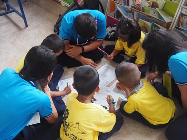 โครงการสื่อสอนน้องเพื่อเสริมสร้างพลเมืองดีตามวิถีประชาธิปไตย