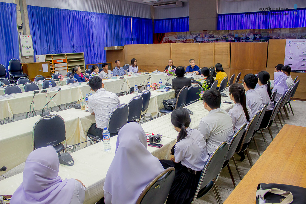 โครงการเซ็นสัญญาทุนการศึกษาของมูลนิธิชัยพัฒนา