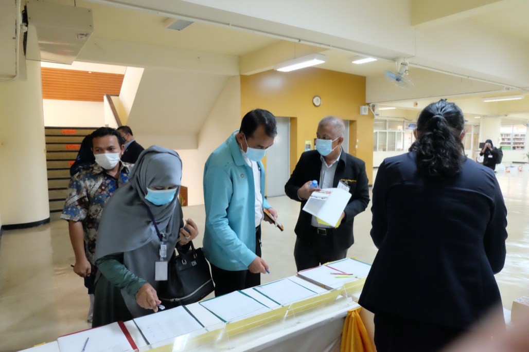 การประชุมเครือข่ายผู้บริหารโรงเรียน โครงการพัฒนาวิชาชีพครูด้วยนวัตกรรมการศึกษาชั้นเรียน (Lesson Study) และวิธีการแบบเปิด (Open Approach) เพื่อแบ่งปันความรู้ภาคปฏิบัติในการดำเนินงานในมิติต่างๆ แนวทางการจัดทำบันทึกข้อตกลง (MOU)