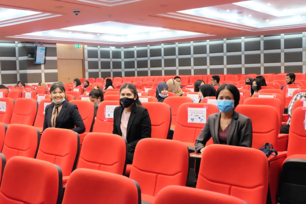 โครงการสัมมนานิสิตระหว่างปฏิบัติการสอนในสถานศึกษา ครั้งที่ 2 สำหรับนิสิตหลักสูตรประกาศนียบัตรบัณฑิต สาขาวิชา วิชาชีพครู(ภาคพิเศษ)