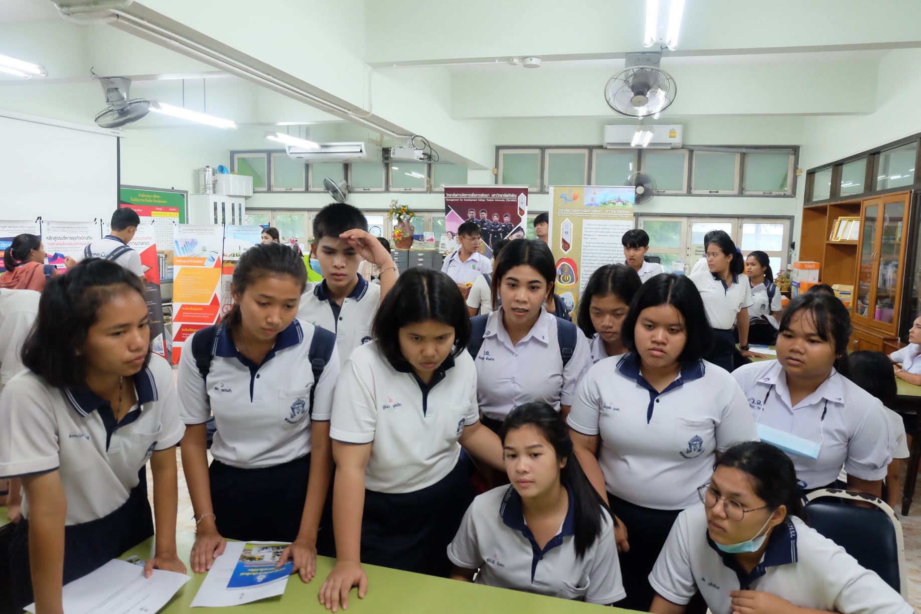 คณะศึกษาศาสตร์ได้เข้าร่วม โครงการมหาวิทยาลัยทักษิณสัญจร แนะแนวการศึกษาต่อ ประจำปีการศึกษา 2564