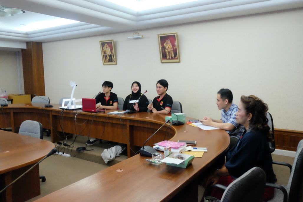 โรงเรียนหาดใหญ่รัฐประชาสรรค์ หลักสูตรนานาชาติ ได้เข้าศึกษาดูงาน และอบรมการใช้ภาษาอังกฤษเพื่อการสื่อสาร ณ ห้องประชุมคณะศึกษาศาสตร์