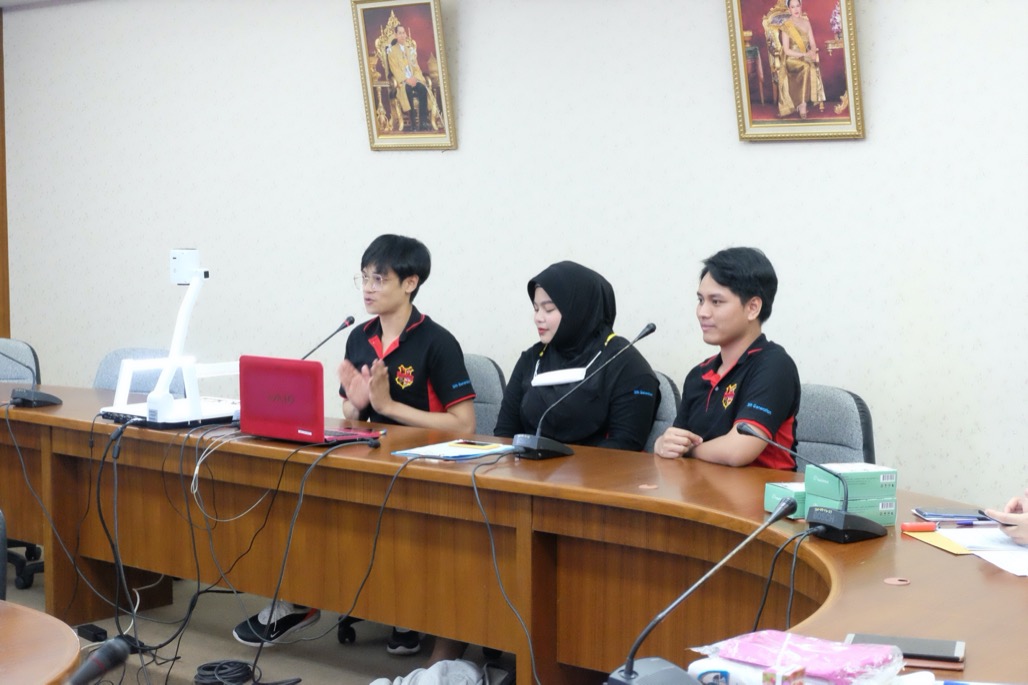 โรงเรียนหาดใหญ่รัฐประชาสรรค์ หลักสูตรนานาชาติ ได้เข้าศึกษาดูงาน และอบรมการใช้ภาษาอังกฤษเพื่อการสื่อสาร ณ ห้องประชุมคณะศึกษาศาสตร์