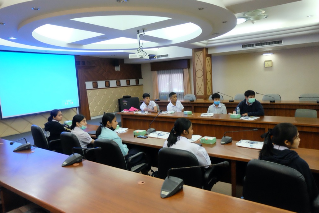 โรงเรียนหาดใหญ่รัฐประชาสรรค์ หลักสูตรนานาชาติ ได้เข้าศึกษาดูงาน และอบรมการใช้ภาษาอังกฤษเพื่อการสื่อสาร ณ ห้องประชุมคณะศึกษาศาสตร์