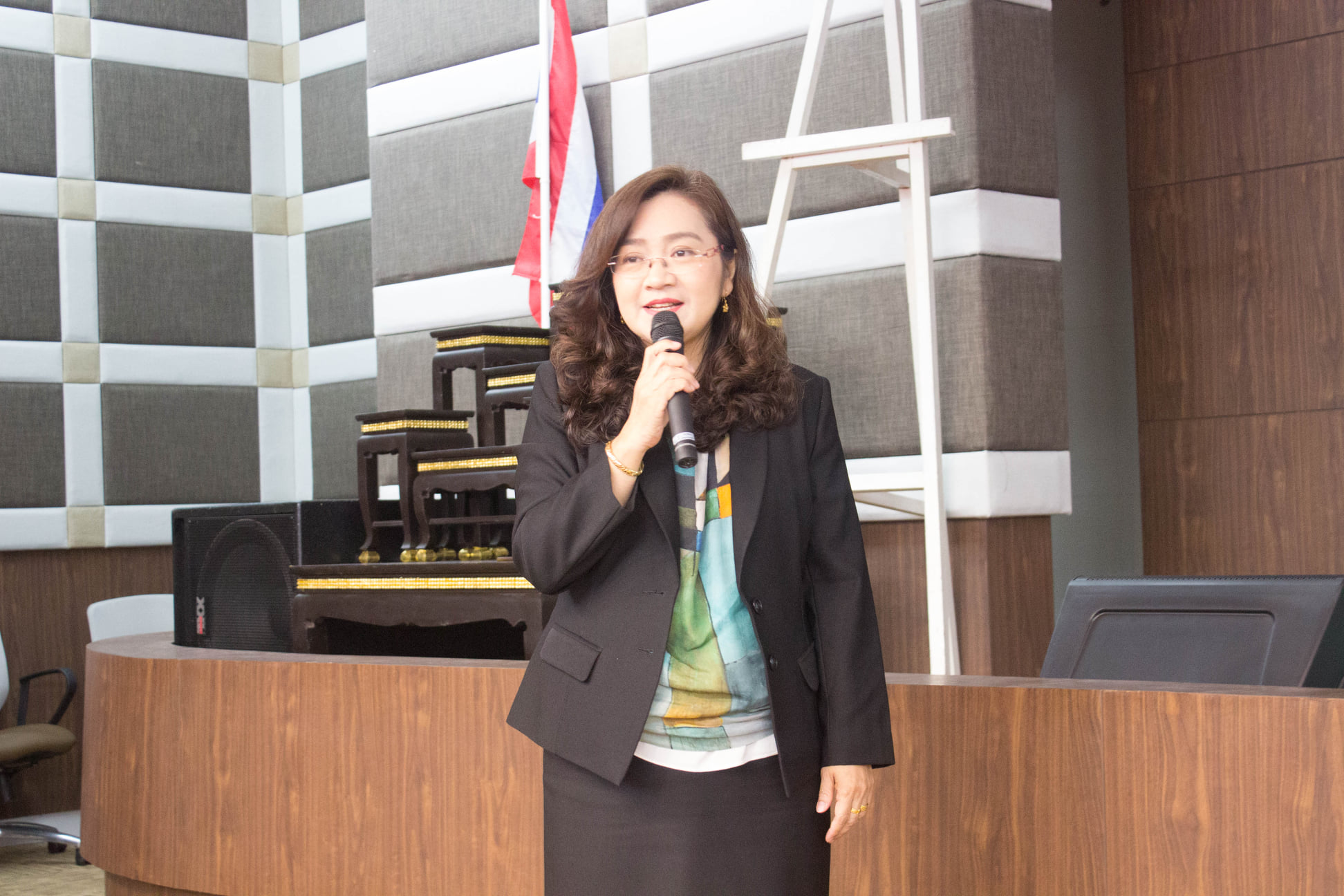 โครงการสัมมนาวิชาการ เรื่อง “การบูรณาการกระบวนทัศน์ทางปรัชญาการศึกษา แนวคิดและการวิพากษ์จิตวิทยา สังคมวิทยา และเศรษฐศาสตร์ ที่สำคัญต่อการพัฒนาคุณภาพการศึกษาอย่างยั่งยืน”