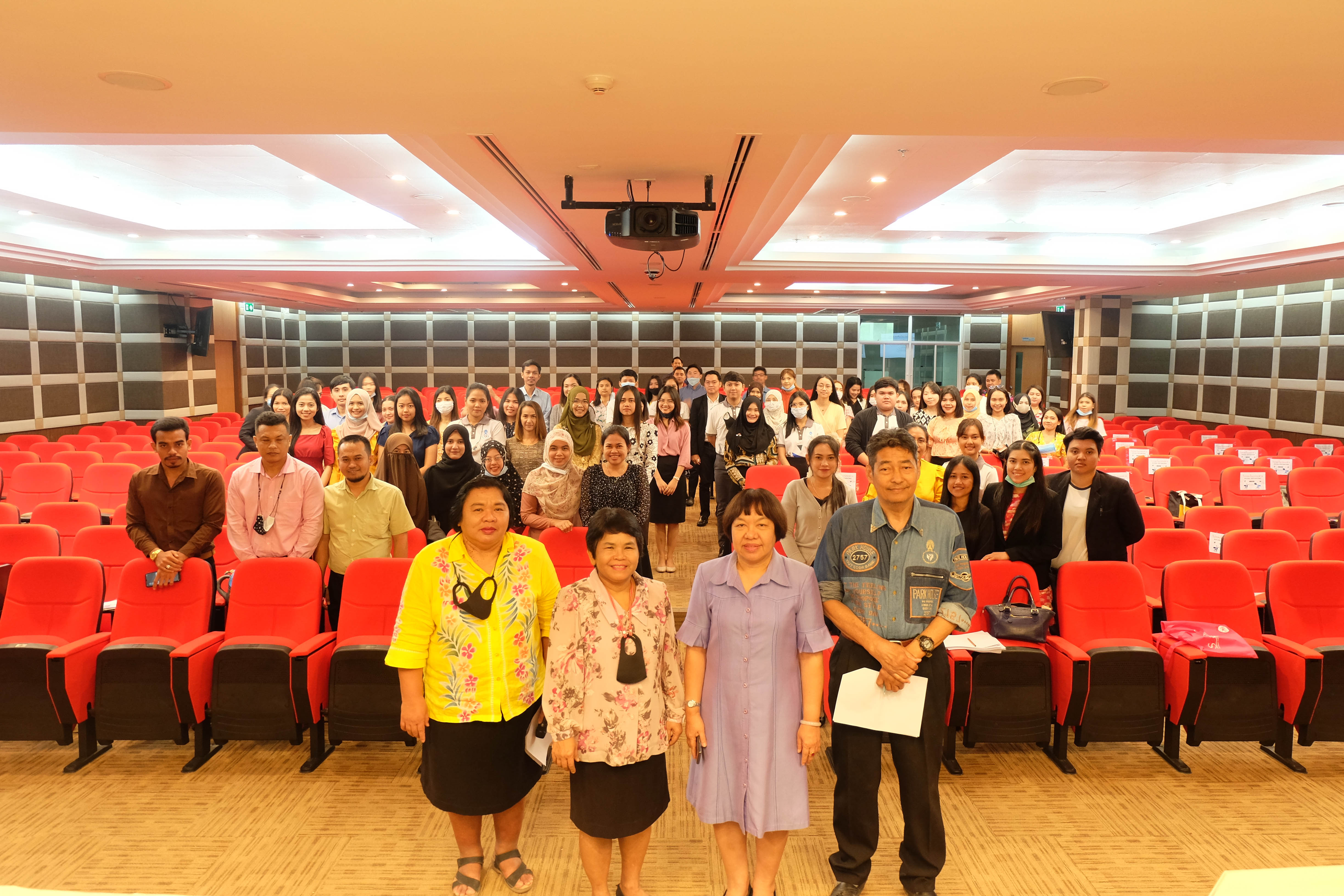 โครงการโครงการพัฒนาสมรรถนะวิชาชีพครูและเสริมสร้างจิตวิญญาณความเป็นครูสำหรับนิสิตหลักสูตรประกาศนียบัตรบัณฑิต สาขาวิชาชีพครู