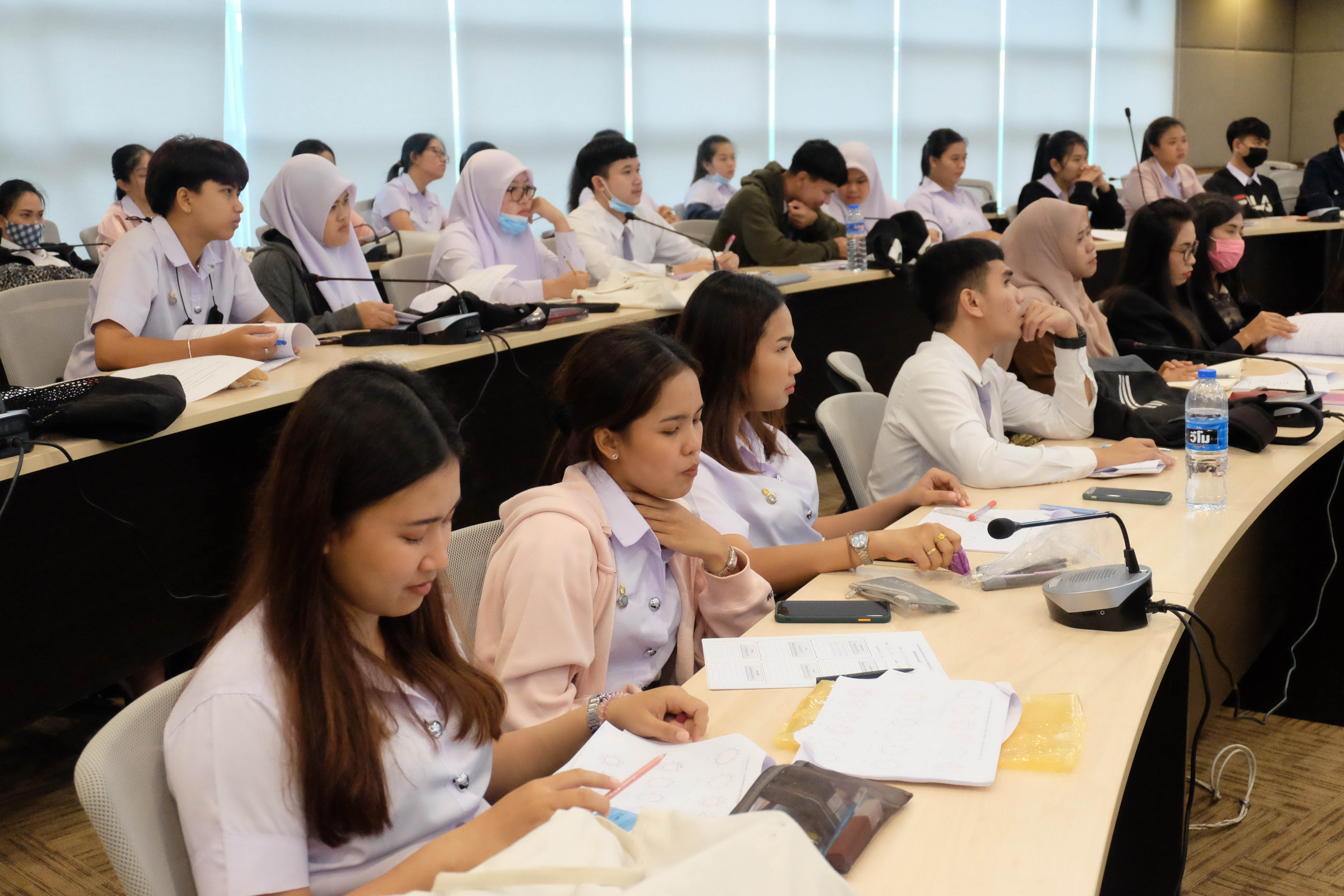 โครงการอบรมเชิงปฏิบัติการชุมชนแห่งการเรียนรู้ทางวิชาชีพ (PLC) : การสอนคณิตศาสตร์ ระดับมัธยมศึกษา