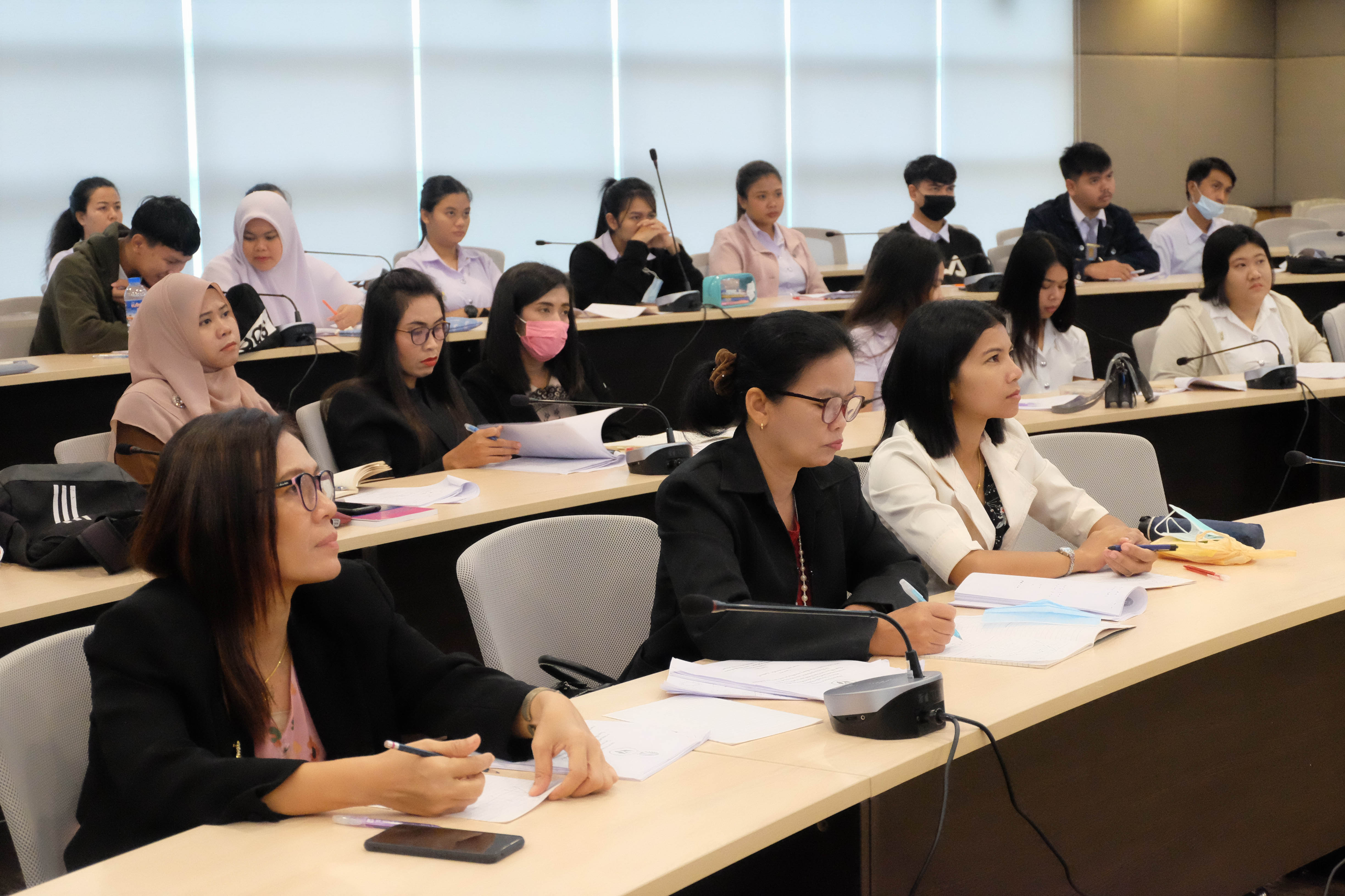 โครงการอบรมเชิงปฏิบัติการชุมชนแห่งการเรียนรู้ทางวิชาชีพ (PLC) : การสอนคณิตศาสตร์ ระดับมัธยมศึกษา