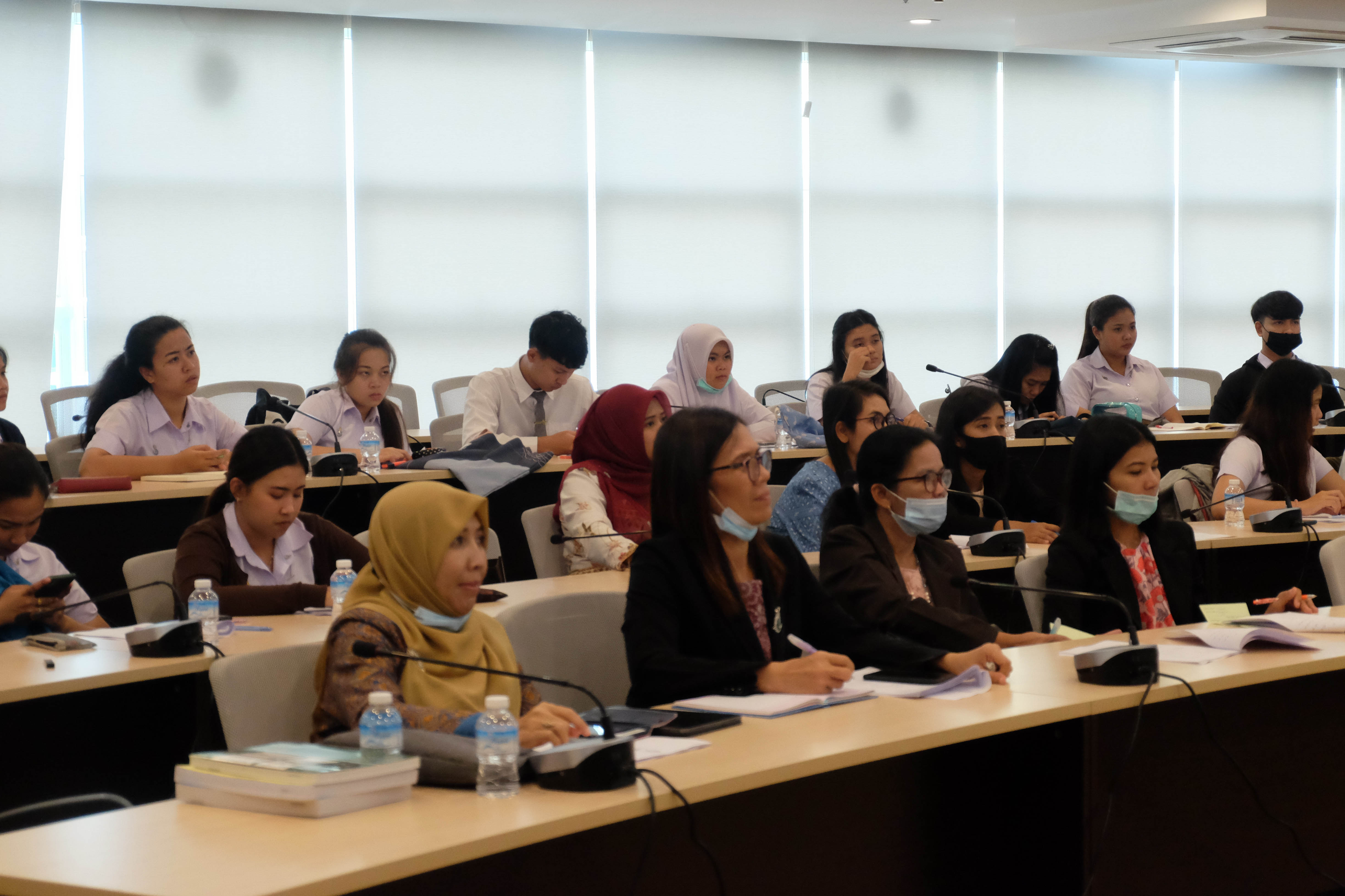 โครงการอบรมเชิงปฏิบัติการชุมชนแห่งการเรียนรู้ทางวิชาชีพ (PLC) : การสอนคณิตศาสตร์ ระดับมัธยมศึกษา