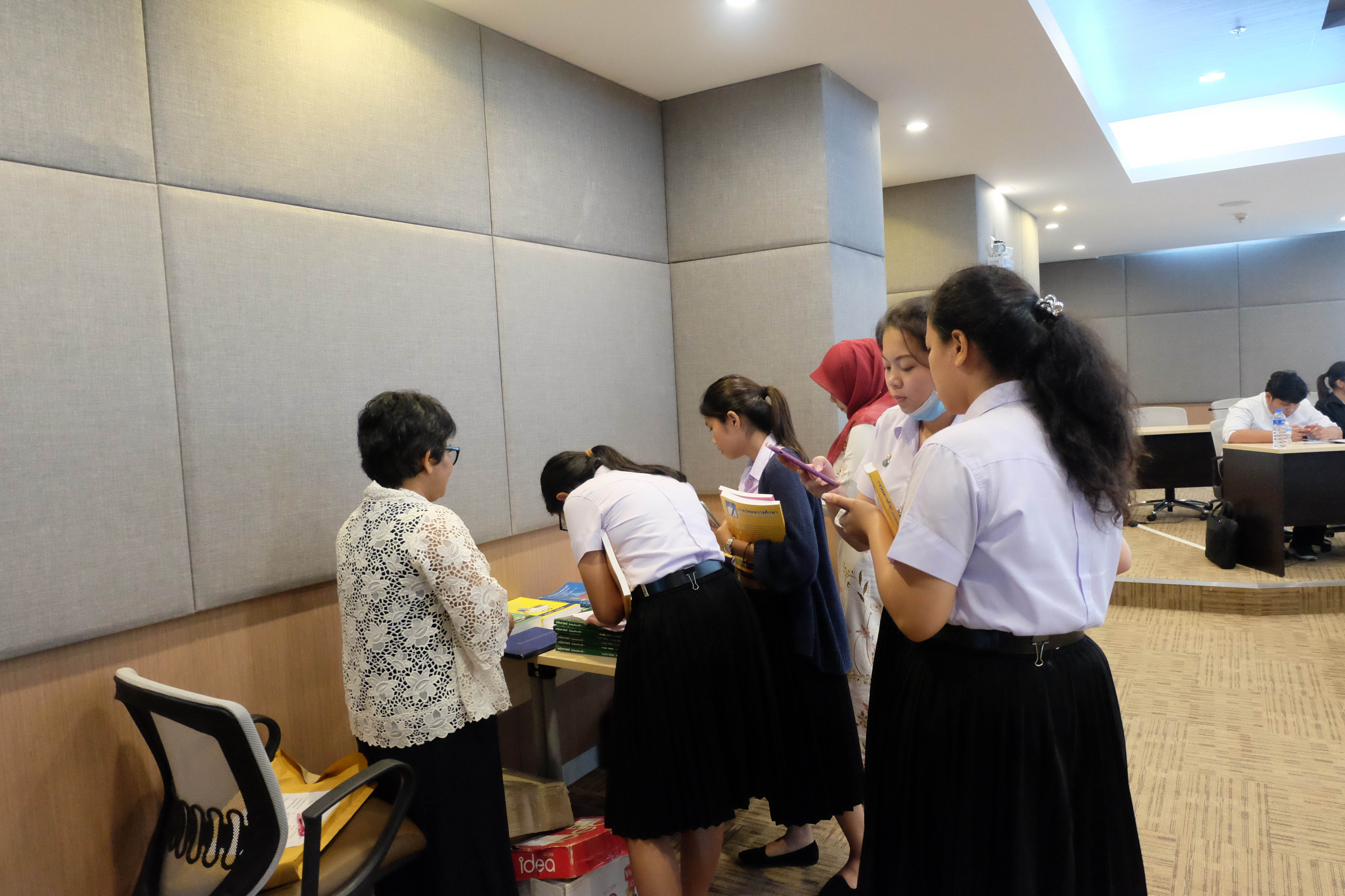 โครงการอบรมเชิงปฏิบัติการชุมชนแห่งการเรียนรู้ทางวิชาชีพ (PLC) : การสอนคณิตศาสตร์ ระดับมัธยมศึกษา