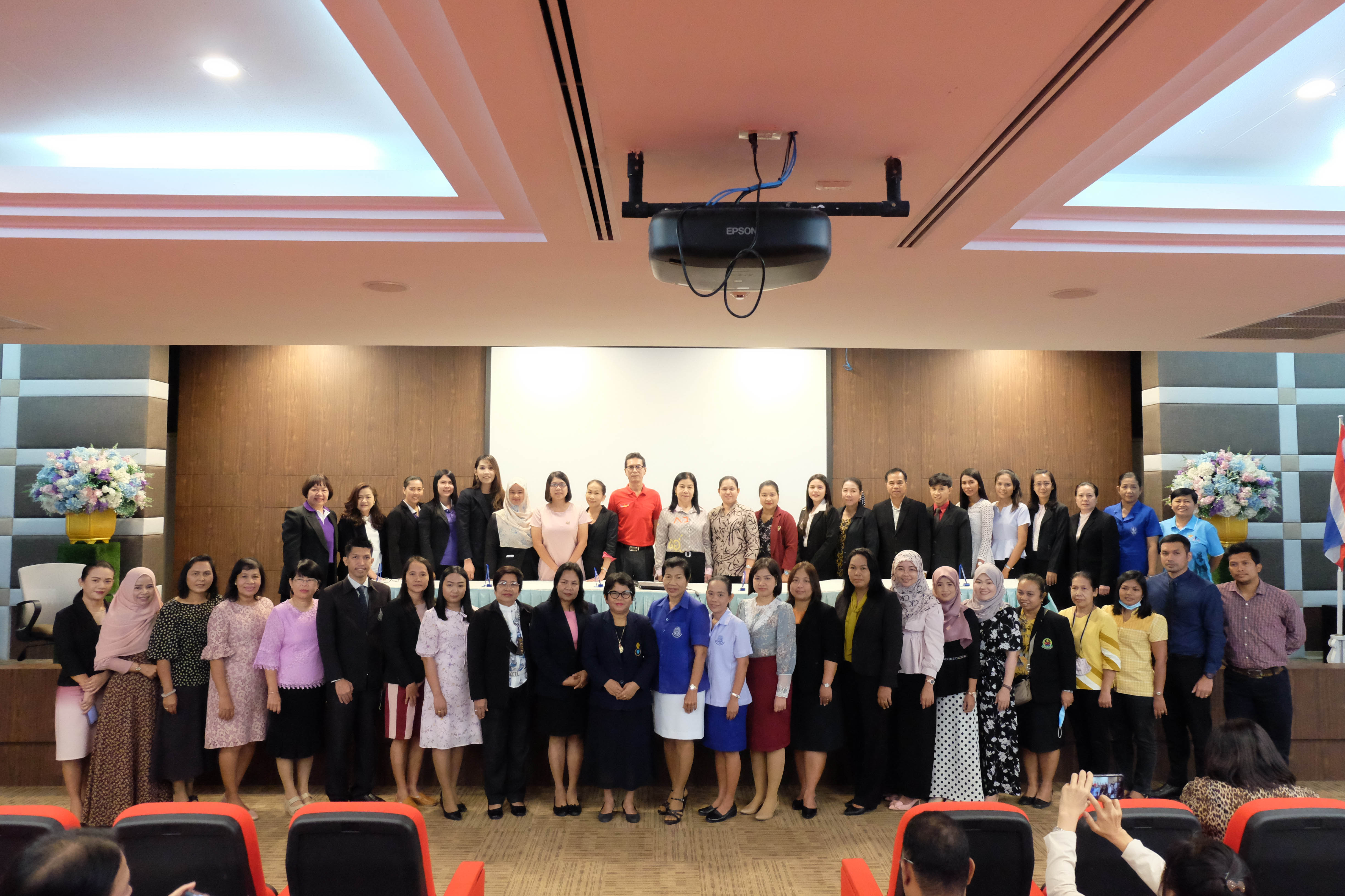 โครงการสัมมนาผู้บริหารและครูพี่เลี้ยงของนิสิตชั้นปีที่ 1 และชั้นปีที่ 2 หลักสูตรการศึกษาบัณฑิต(หลักสูตร 4 ปี) ที่ออกฝึกปฏิบัติการสอนใน สถานศึกษา ประจำปีการศึกษา 2563