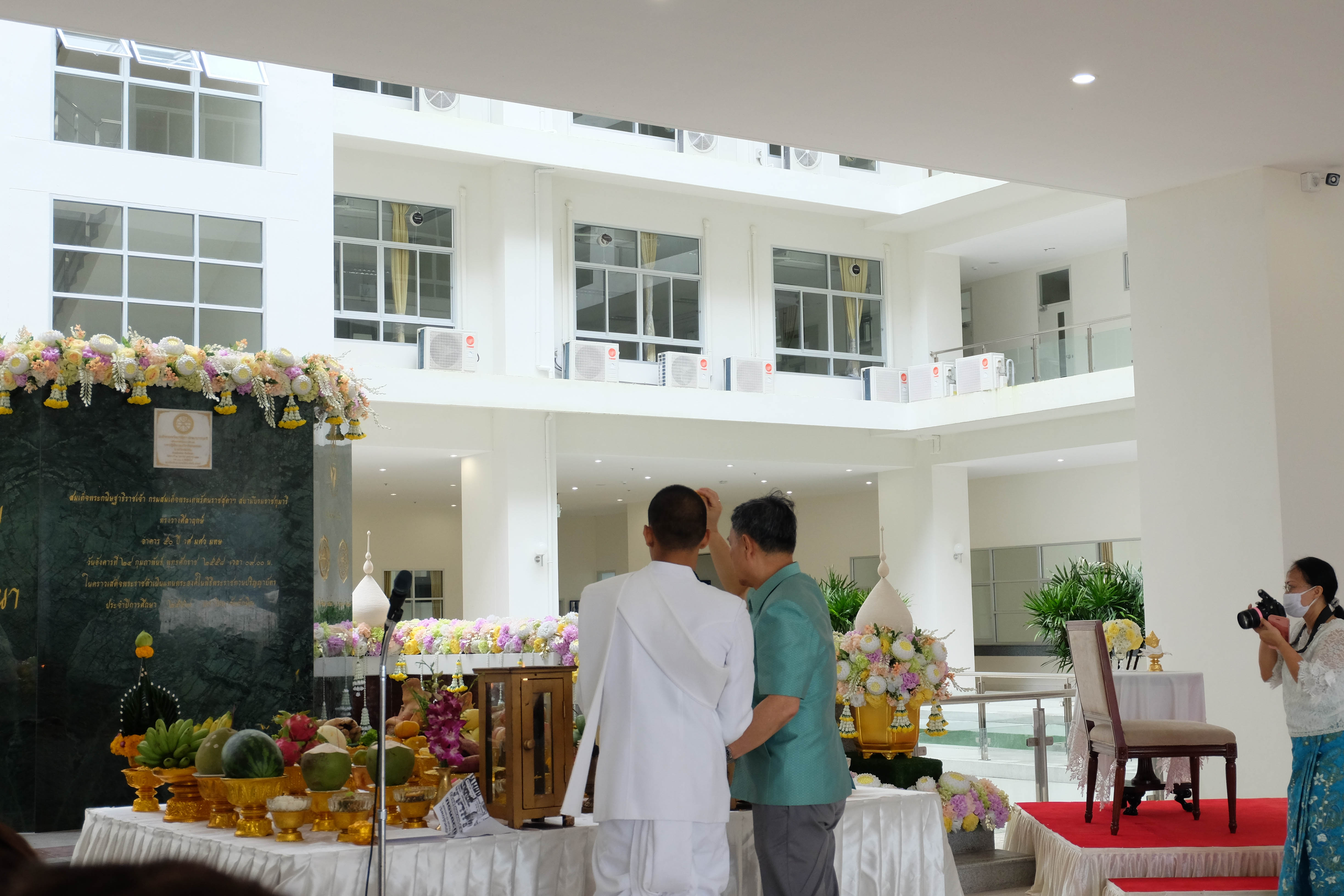 ผู้บริหาร คณาจารย์ และบุคลากรคณะศึกษาศาสตร์ ได้เข้าร่วมพิธีบวงสรวงและทําบุญอาคาร ๕๐ปี วศ  มศว มทษ