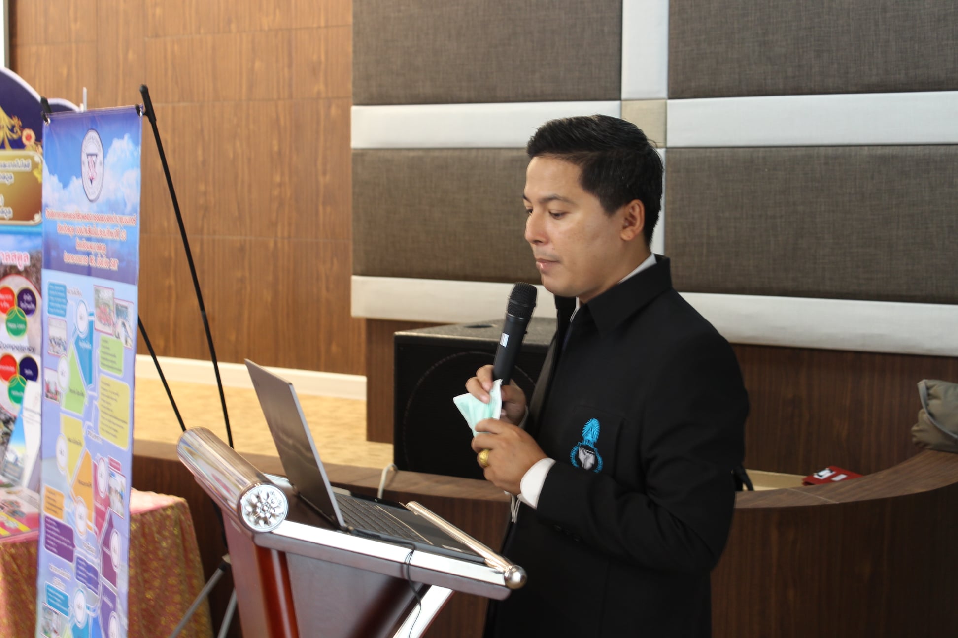 งานนิทรรศการ Show and Share 63