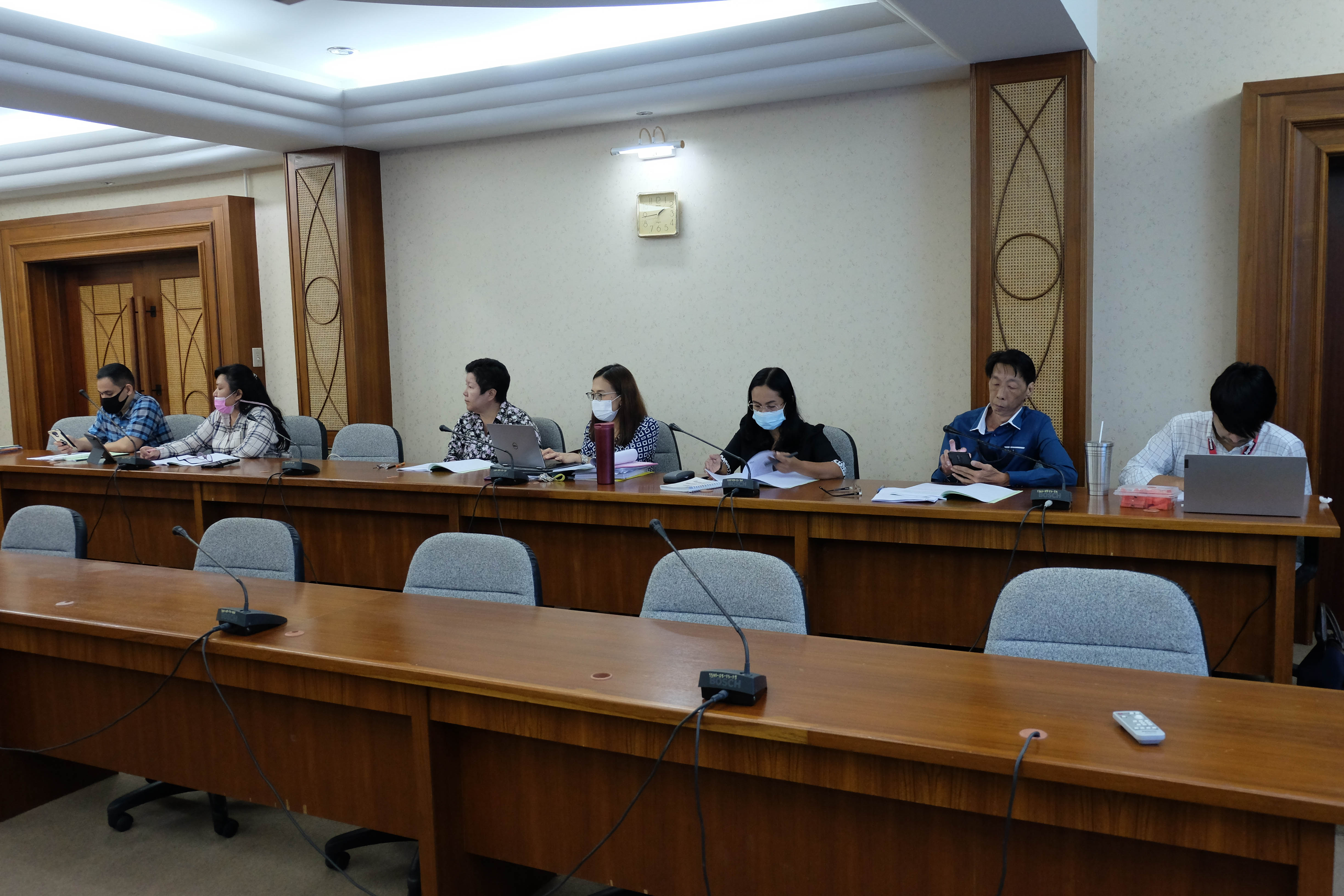 การประชุมเพื่อพิจารณาหารือเรื่องการปรับปรุงหลักสูตรการศึกษาบัณฑิต รูปแบบคลัสเตอร์