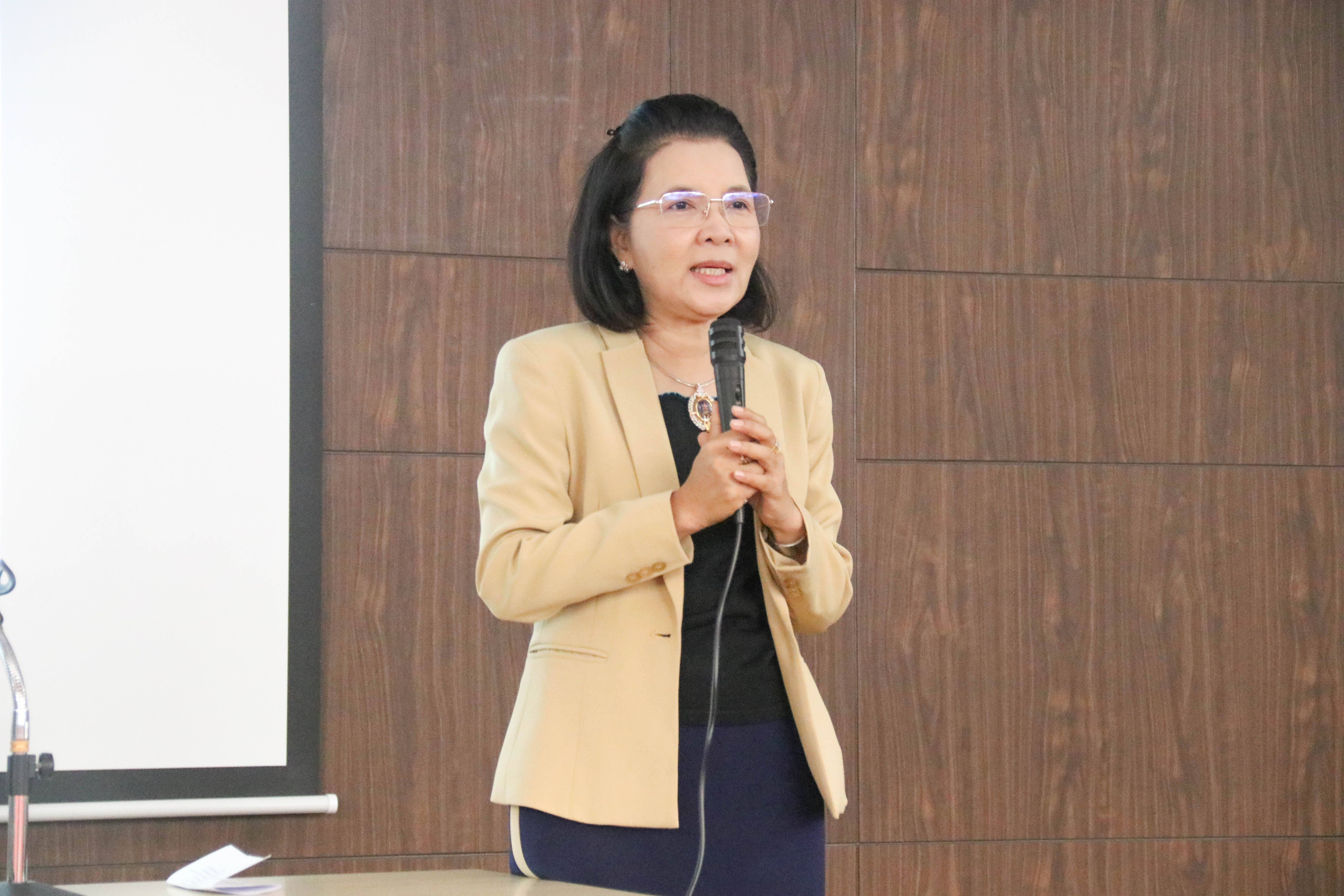 โครงการสัมมนานิสิตระหว่างปฏิบัติการสอนในสถานศึกษาสำหรับนิสิตหลักสูตรการศึกษาบัณฑิต (หลักสูตร 5 ปี) และหลักสูตรการศึกษามหาบัณฑิต (สาขาวิชาการสอนวิทยาศาสตร์ คณิตศาสตร์ และคอมพิวเตอร์)