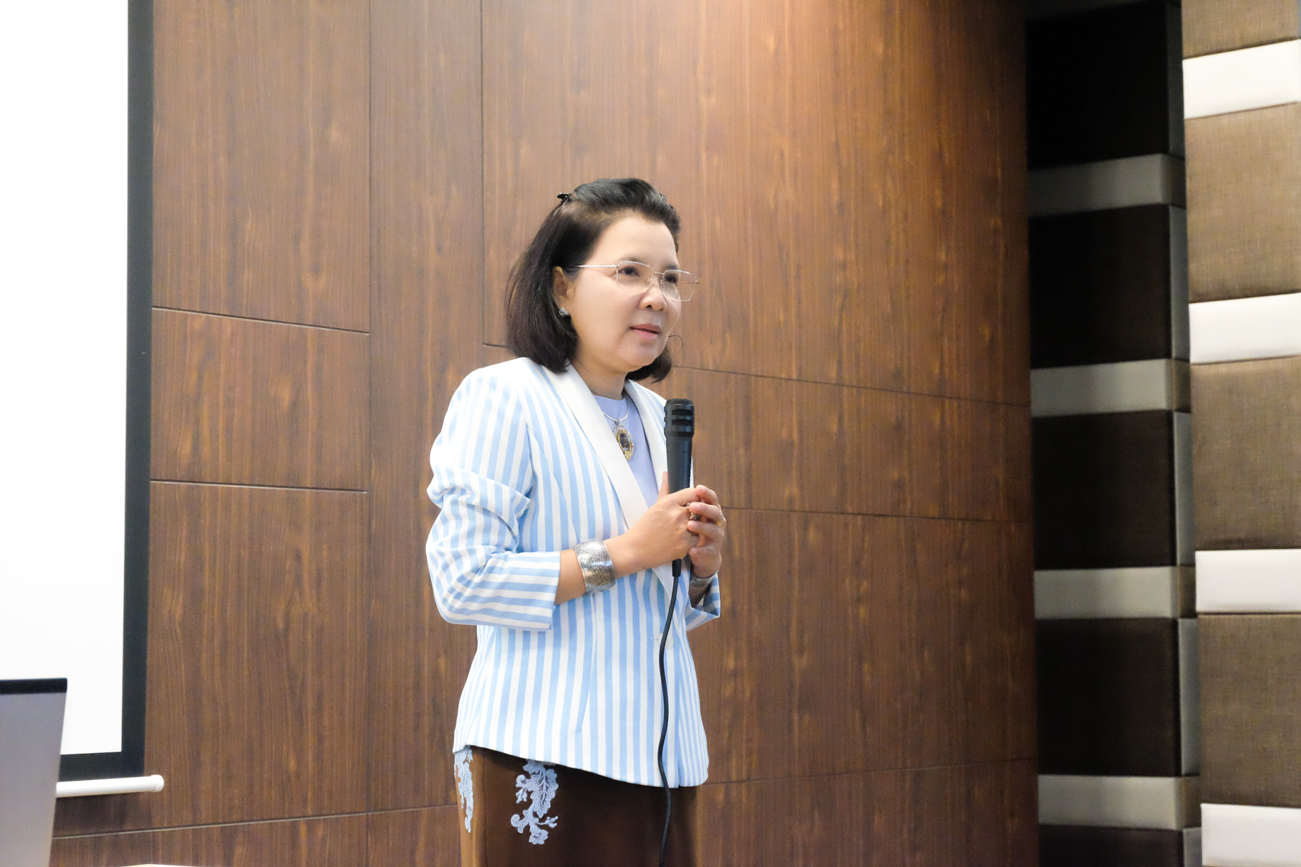 โครงการสัมมนานิสิตหลังปฏิบัติการสอนในสถานศึกษา ปีการศึกษา 2563 สำหรับนิสิตหลักสูตรการศึกษาบัณฑิต (หลักสูตร 5 ปี) และหลักสูตรการศึกษามหาบัณฑิต (สาขาวิชาการสอนวิทยาศาสตร์ คณิตศาสตร์ และคอมพิวเตอร์)