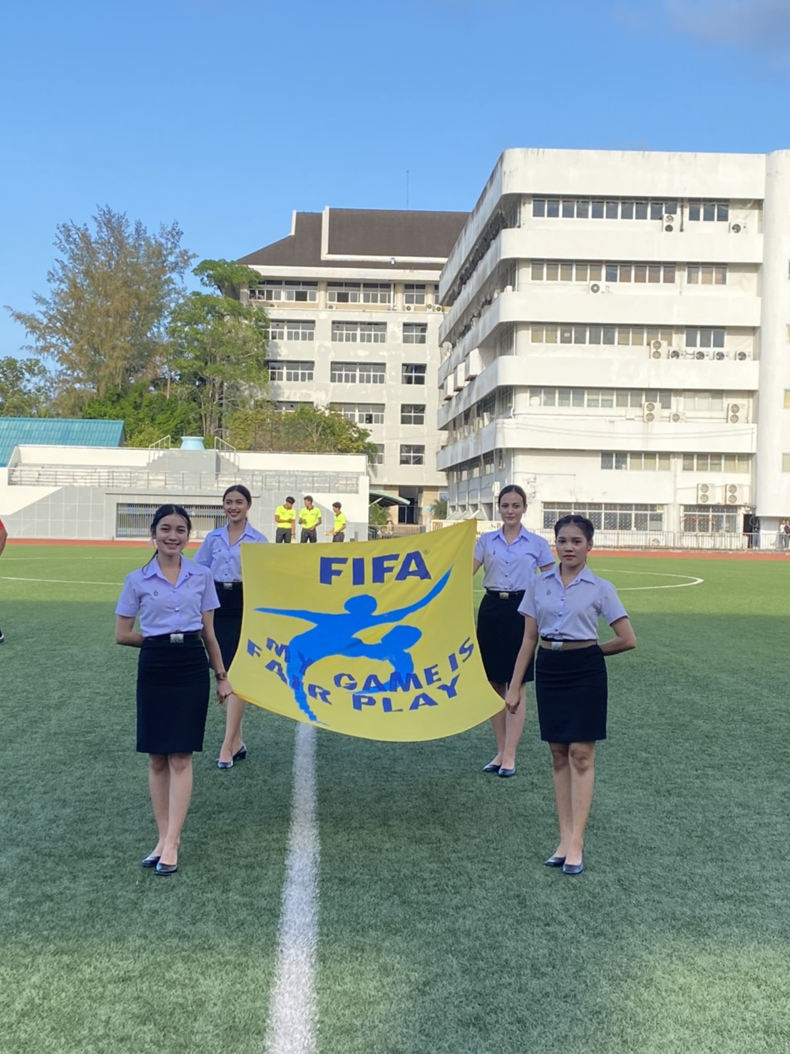 กิจกรรมฟุตบอลกระชับมิตรระหว่าง ทีมโรงเรียนมูลนิธิชัยพัฒนาและโรงเรียนตำรวจตระเวนชายแดน ที่43 กับ ทีมบุคคลากร มหาวิทยาลัยทักษิณ
