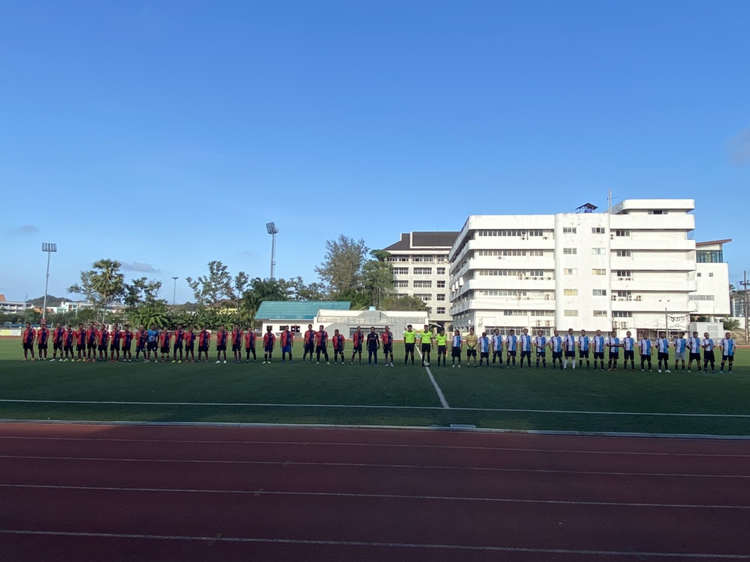 กิจกรรมฟุตบอลกระชับมิตรระหว่าง ทีมโรงเรียนมูลนิธิชัยพัฒนาและโรงเรียนตำรวจตระเวนชายแดน ที่43 กับ ทีมบุคคลากร มหาวิทยาลัยทักษิณ