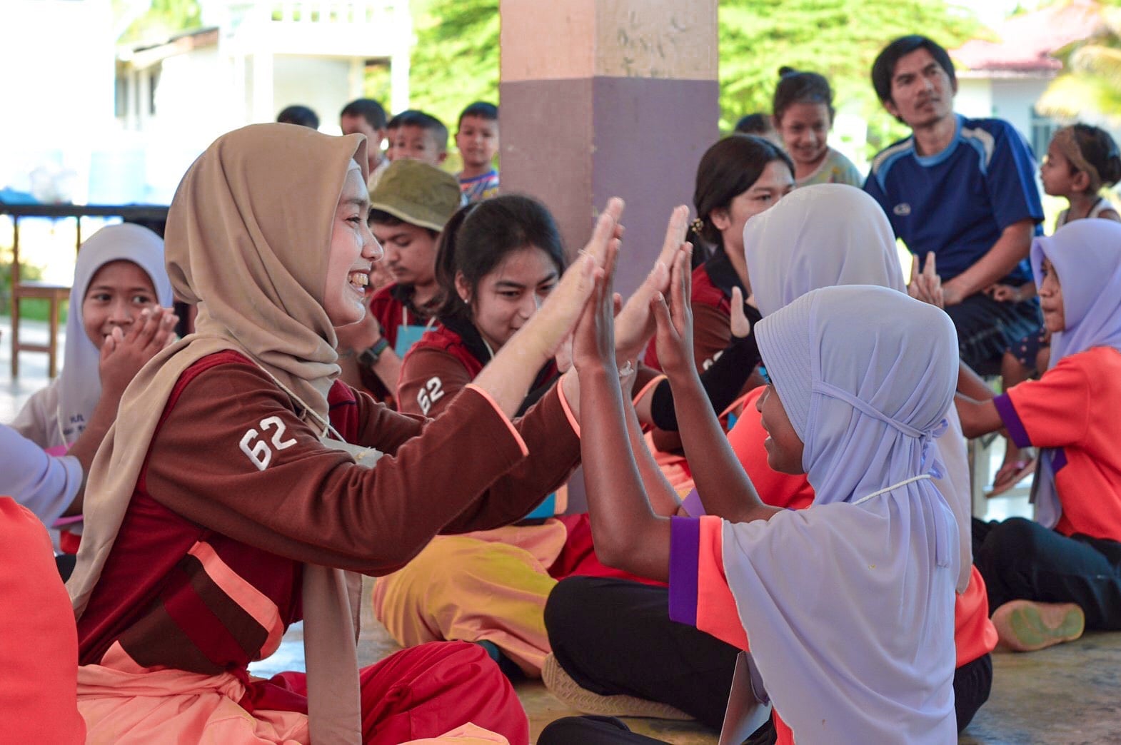 โครงการสอนน้องแต้มสี “ เติมฝัน แบ่งปันรอยยิ้มให้น้อง ” ปีการศึกษา 2563