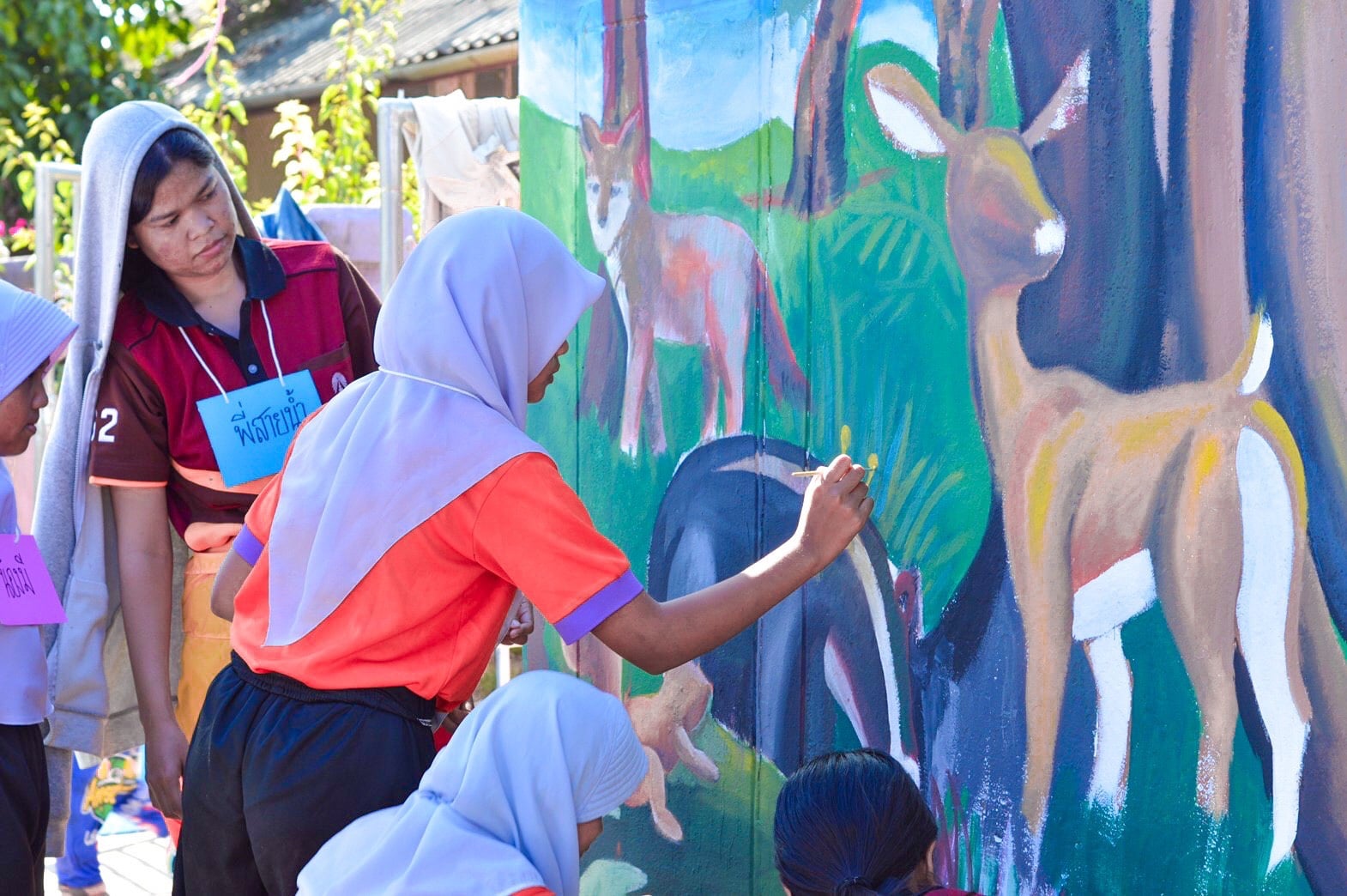 โครงการสอนน้องแต้มสี “ เติมฝัน แบ่งปันรอยยิ้มให้น้อง ” ปีการศึกษา 2563