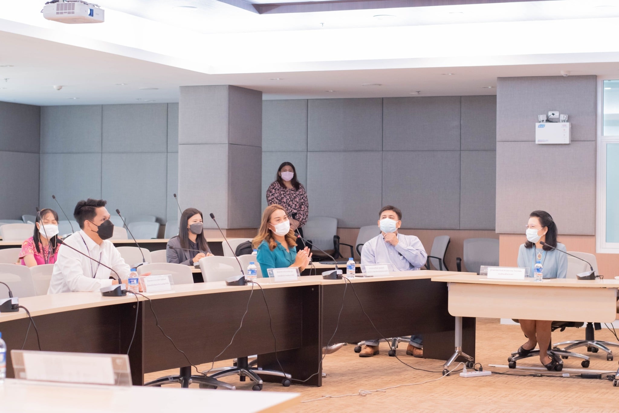 การประชุมเยี่ยมเยียนติดตามความก้าวหน้าของนิสิตทุนมูลนิธิชัยพัฒน