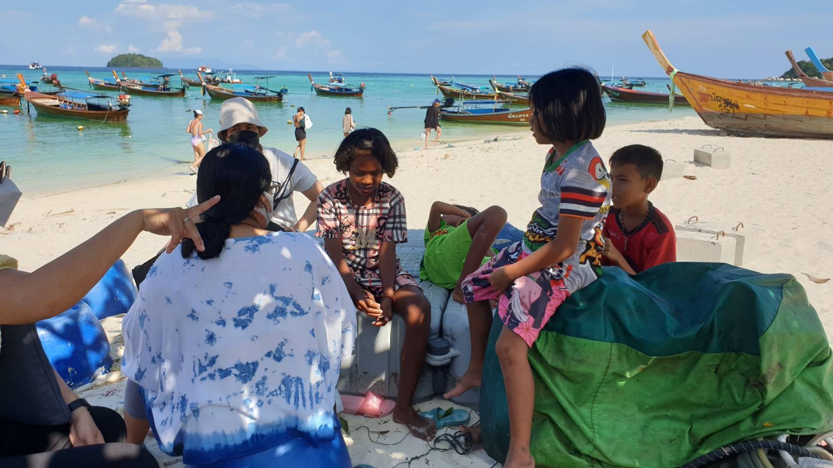 โครงการการศึกษาเรียนรู้หลักสูตรชุมชนในสถานศึกษาพื้นที่เกาะ