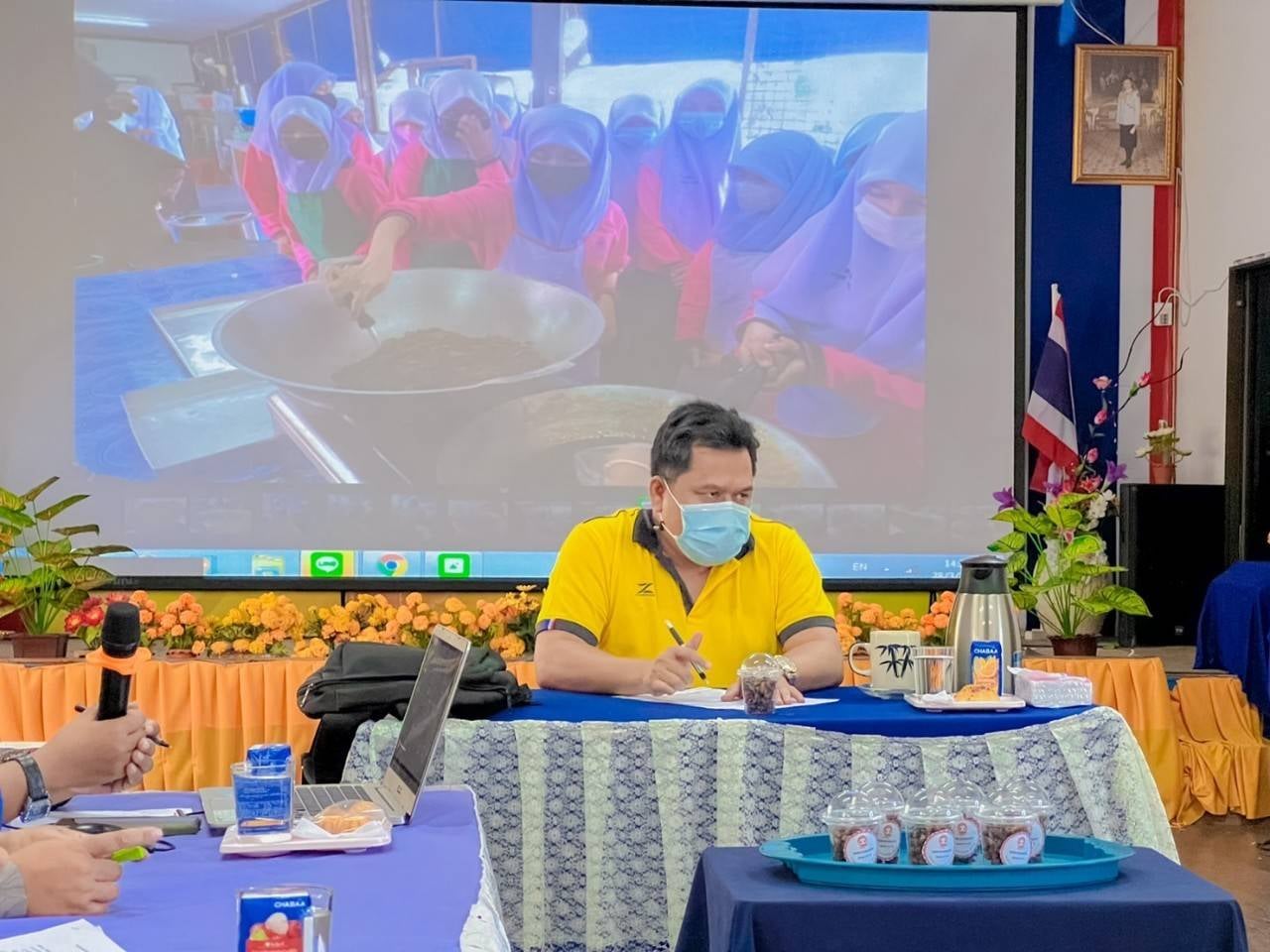 โครงการ การบริหารจัดการหลักสูตรฐานสมรรถนะอาชีพ สู่สถานประกอบการศูนย์การเรียนรู้เศรษฐกิจพอเพียงโรงเรียนพื้นที่เกาะ จังหวัดสตูล