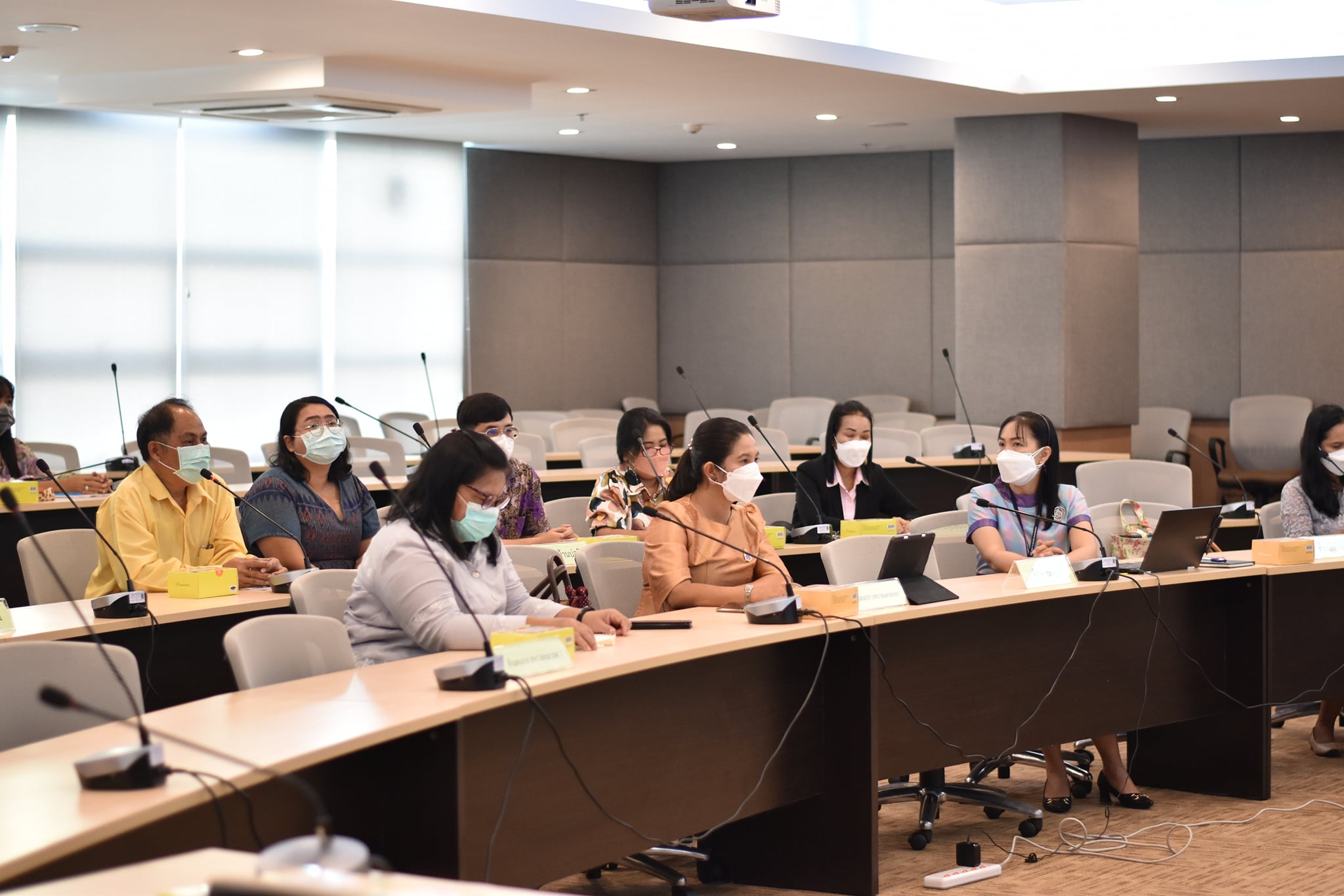 การประชุมถอดบทเรียนโครงการวิจัยรูปแบบและกลไกการนำองค์ความรู้จากแนวปฏิบัติที่ดีของกิจกรรมพัฒนาวิชาชีพไปใช้ในการพัฒนาคุณภาพการจัดการศึกษาในรูปแบบการพัฒนาทั้งระบบของสถานศึกษา ในบริบทจังหวัดสงขลา