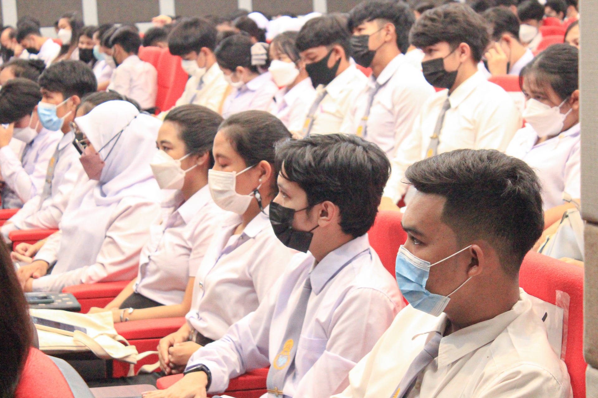 โครงการสัมมนานิสิตระหว่างปฏิบัติการสอนในสถานศึกษา สำหรับนิสิตหลักสูตรการศึกษาบัณฑิต (หลักสูตร 5 ปี) และหลักสูตรการศึกษามหาบัณฑิต (สาขาวิชาการสอนวิทยาศาสตร์ คณิตศาสตร์ และคอมพิวเตอร์) ประจำภาคเรียนต้น ประจำปีการศึกษา 2565