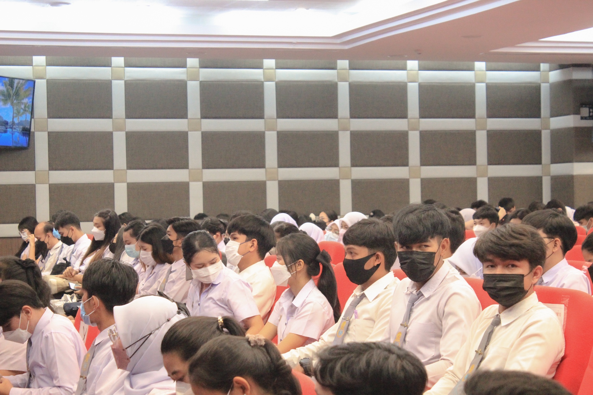 โครงการสัมมนานิสิตระหว่างปฏิบัติการสอนในสถานศึกษา สำหรับนิสิตหลักสูตรการศึกษาบัณฑิต (หลักสูตร 5 ปี) และหลักสูตรการศึกษามหาบัณฑิต (สาขาวิชาการสอนวิทยาศาสตร์ คณิตศาสตร์ และคอมพิวเตอร์) ประจำภาคเรียนต้น ประจำปีการศึกษา 2565