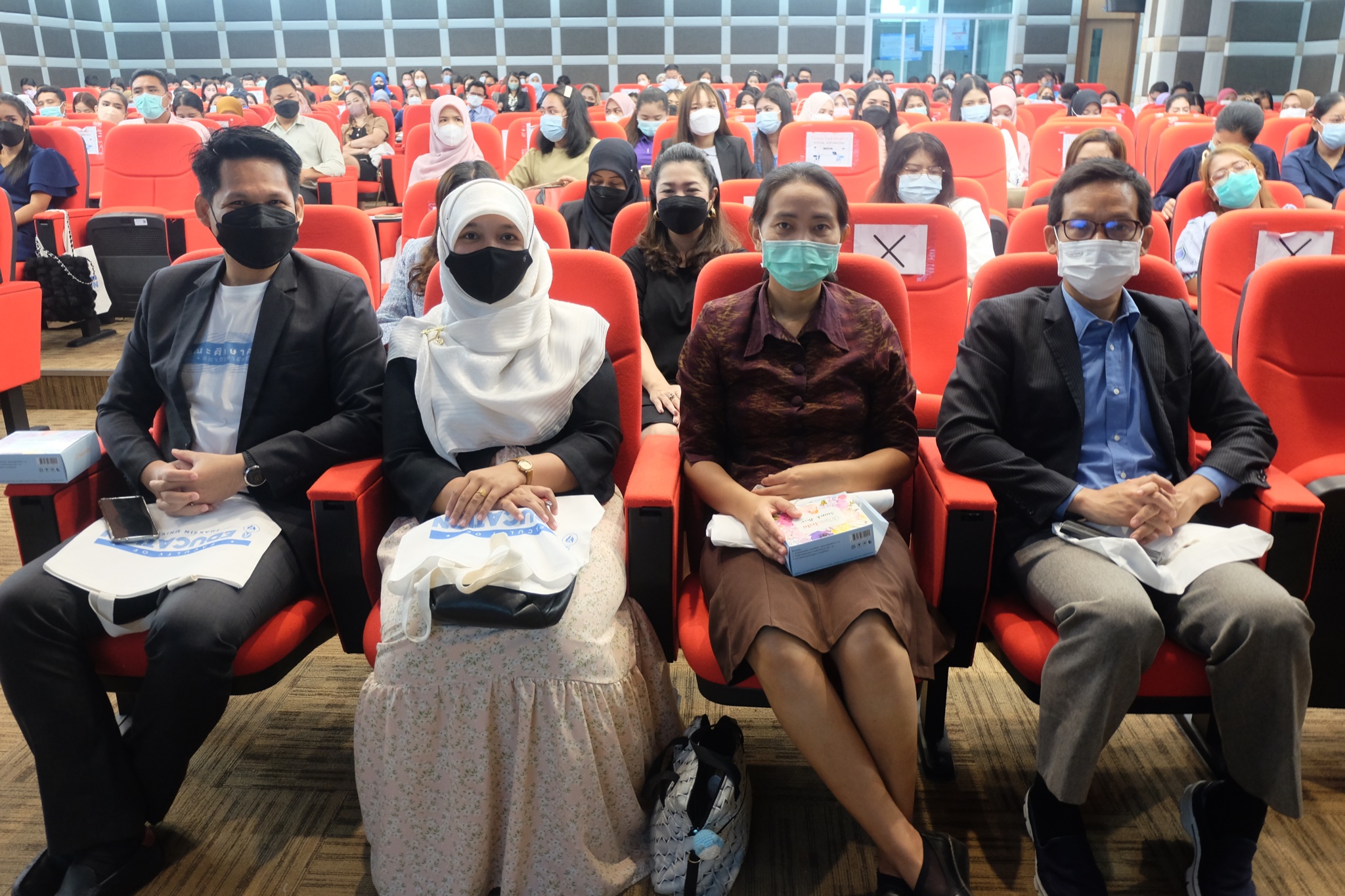 โครงการปฐมนิเทศนิสิตใหม่ระดับบัณฑิตศึกษา คณะศึกษาศาสตร์ มหาวิทยาลัยทักษิณ ประจำปีการศึกษา 2565
