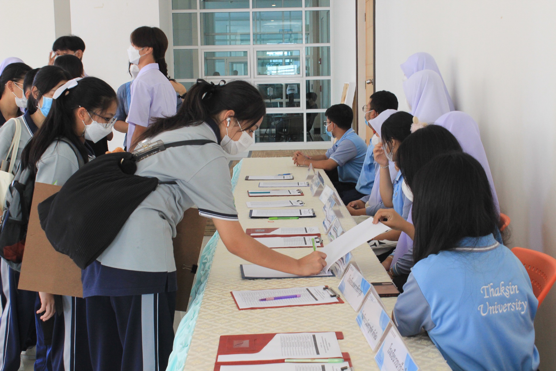 โครงการจิตรกรรมวิถีวัฒนธรรมตำบลบ่อยาง – ตำบลเกาะยอ จังหวัดสงขลา ซึ่งจัดโดยคณะศึกษาศาสตร์ร่วมกับคณะศิลปกรรมศาสตร์  มหาวิทยาลัยทักษิณ