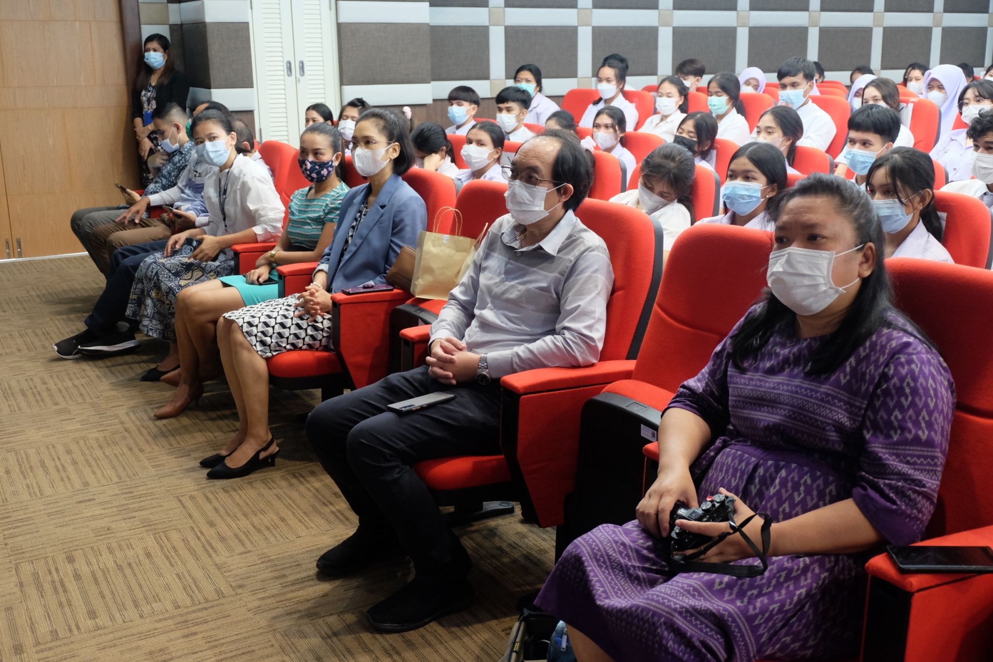 โครงการน้อมจิตรวมใจ C & I สัมพันธ์