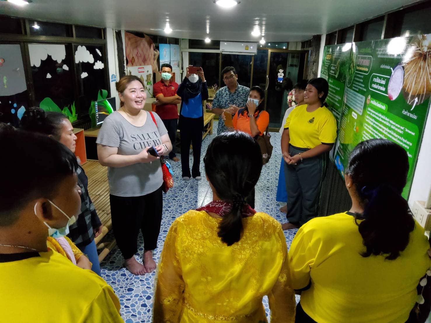 มหาวิทยาลัยทักษิณ ร่วมกับ สสวท. นำโดย ดร.นัฏฐพร รุจิขจร, รศ.ดร.รุ่งชัชดาพร เวหะชาติ และทีมวิจัย ร่วมนิเทศติดตาม การดำเนินงานโครงการการพัฒนารูปแบบการจัดการเรียนรู้ โดยใช้โครงงานเป็นฐาน ด้วย Project 14 ตามปรัชญาเศรษฐกิจพอเพียง พื้นที่เกาะจังหวัดสตูล