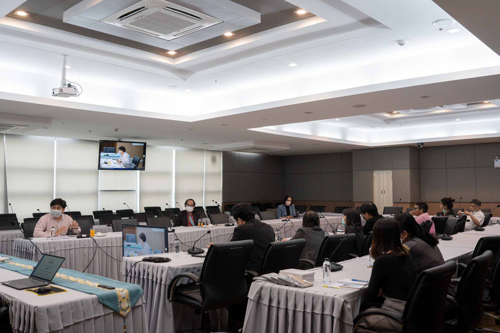 คณะศึกษาศาสตร์ มหาวิทยาลัยทักษิณ เข้าร่วมต้อนรับและแลกเปลี่ยนในการร่วมศึกษาดูงานเกี่ยวกับการปรับปรุงหลักสูตรฯ ร่วมกับ คณะศึกษาศาสตร์ มหาวิทยาลัยมหาสารคาม
