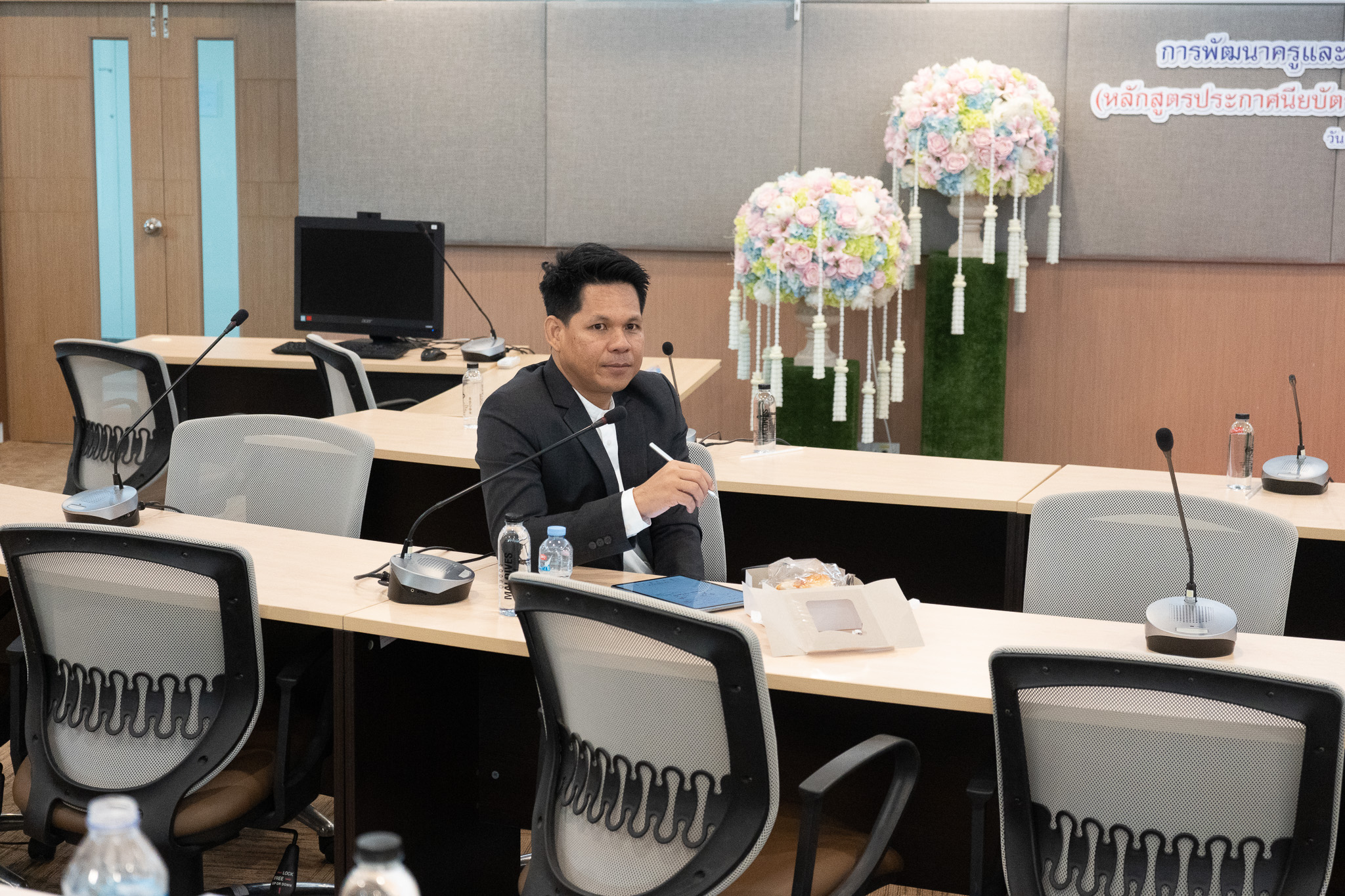 โครงการปาฐกถาและพิธีมอบประกาศนียบัตรให้แก่ครูและบุคลากรทางการศึกษา อบรมหลักสูตรประกาศนียบัตรการพัฒนาครูและบุคลากรทางการศึกษาด้านสะเต็มศึกษา (หลักสูตรประกาศนียบัตรนวัตกรรมการจัดการเรียนรู้สำหรับครูมืออาชีพ หลักสูตร Non-Degree) ประจำปีการศึกษา 2565