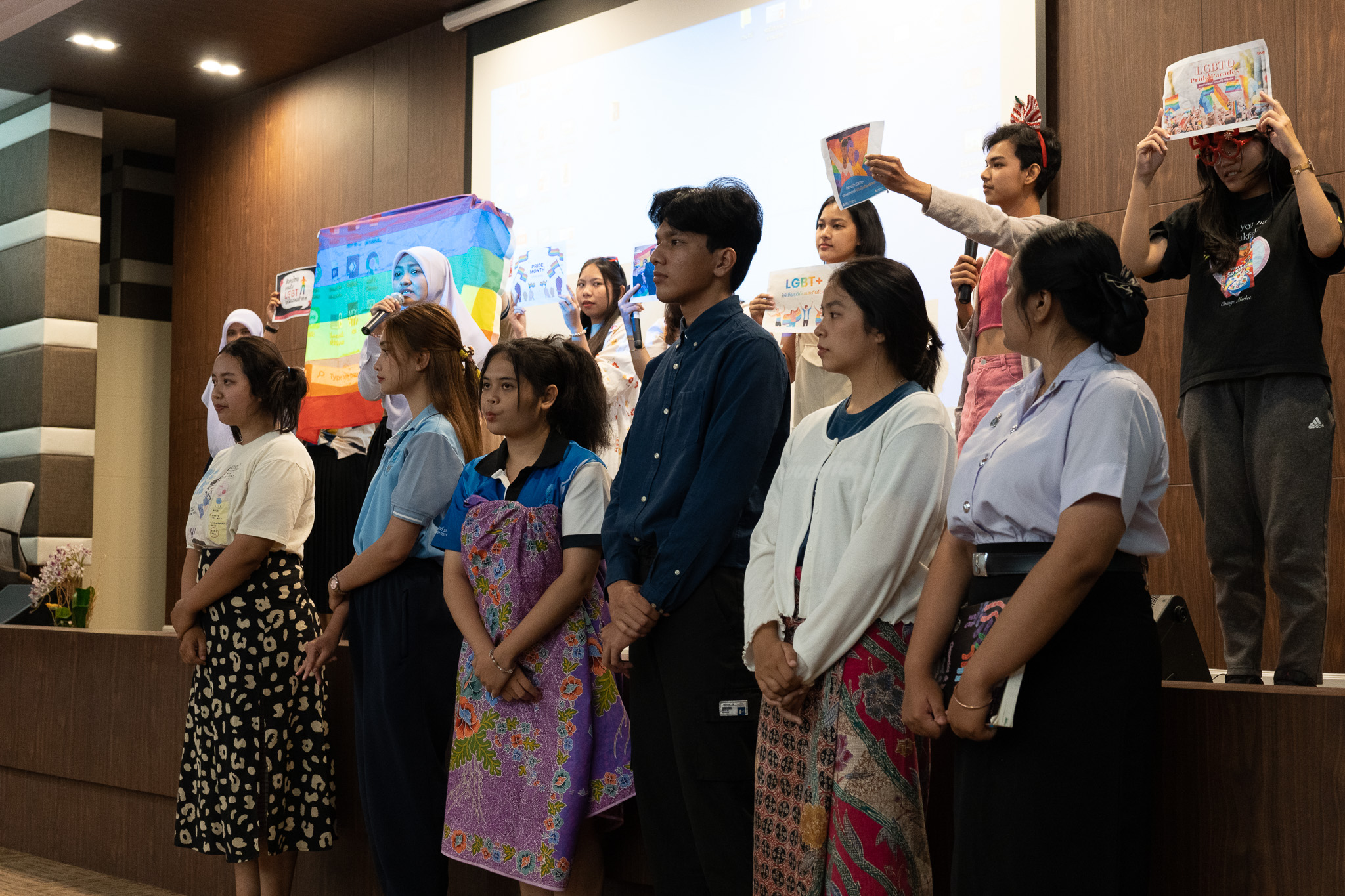 โครงการนำเสนอผลงานเปิดโลกวิชาการการศึกาาเพื่อสร้างความเป็นพลเมือง "พลเมืองวิถีใหม่บนเส้นทางนวัตกรรมสังคม"