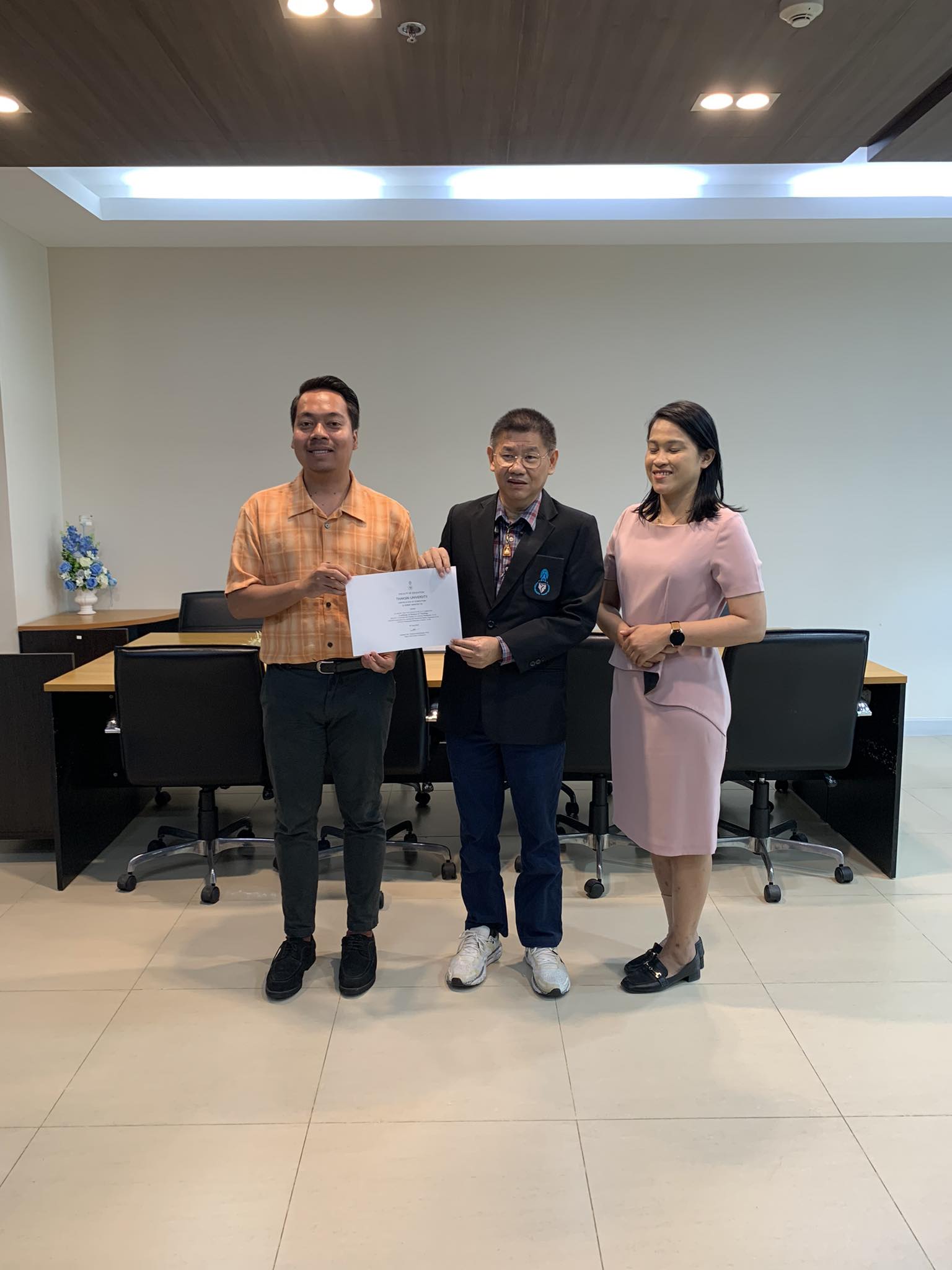 บรรยายพิเศษให้กับครูต่างชาติชาวอินโดนีเซีย จากโรงเรียนสังคมอิสลามวิทยา ในหัวข้อ "How to Create Learning Activities"