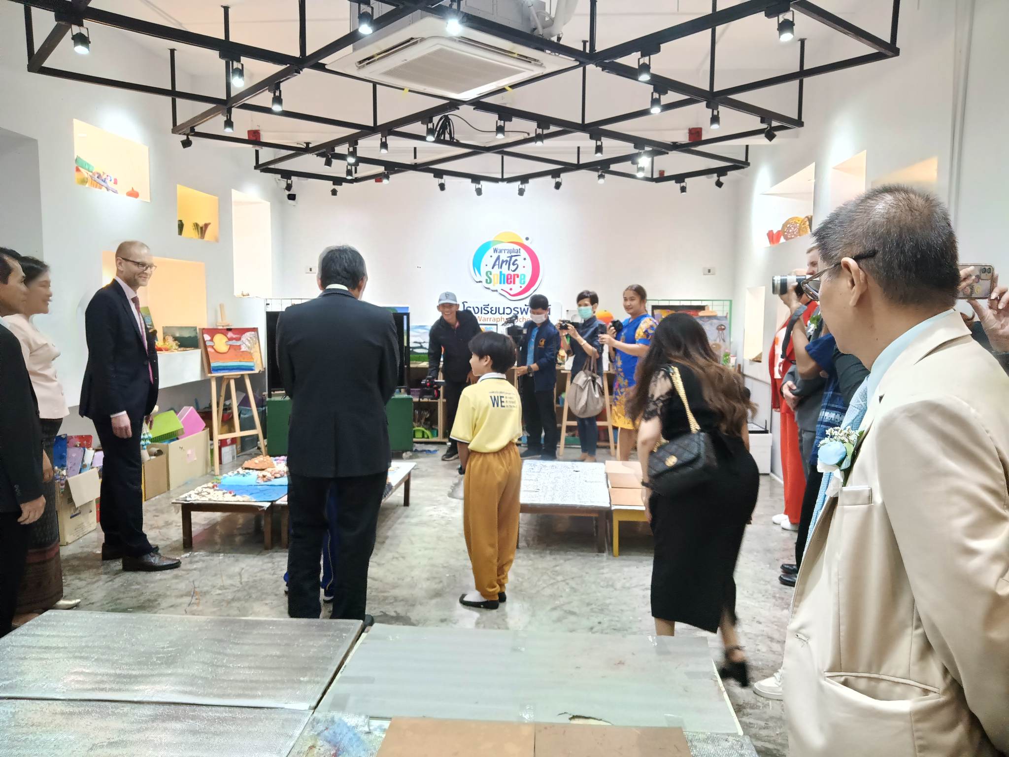คณบดีคณะศึกษาศาสตร์ เข้าร่วมเป็นเกียรติต้อนรับ ท่านเอกอัคราชทูตสาธารณรัฐฟินแลนด์ ประจำประเทศไทย ณ โรงเรียนวรพัฒน์ หาดใหญ่
