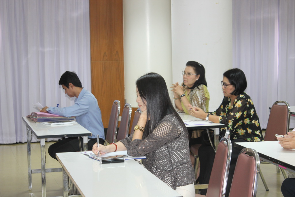 ประชุมคณะทำงานโครงการพัฒนาศักยภาพโรงเรียนในพระราชดำริและโรงเรียนขาดแคลนในเขตพื้นที่การศึกษา ๔ จังหวัดภาคใต้