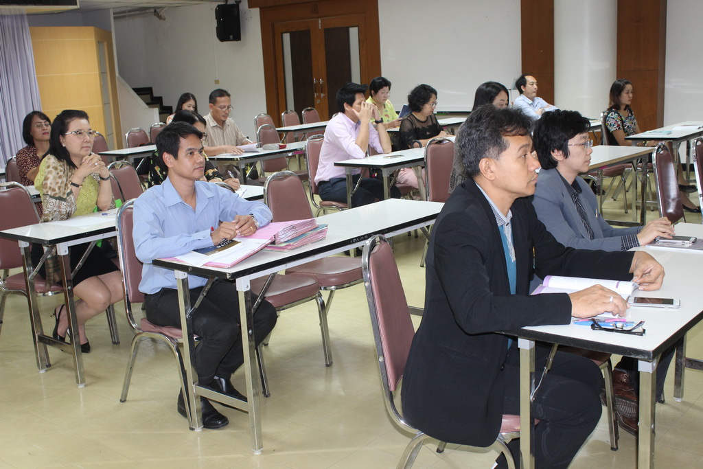 ประชุมคณะทำงานโครงการพัฒนาศักยภาพโรงเรียนในพระราชดำริและโรงเรียนขาดแคลนในเขตพื้นที่การศึกษา ๔ จังหวัดภาคใต้