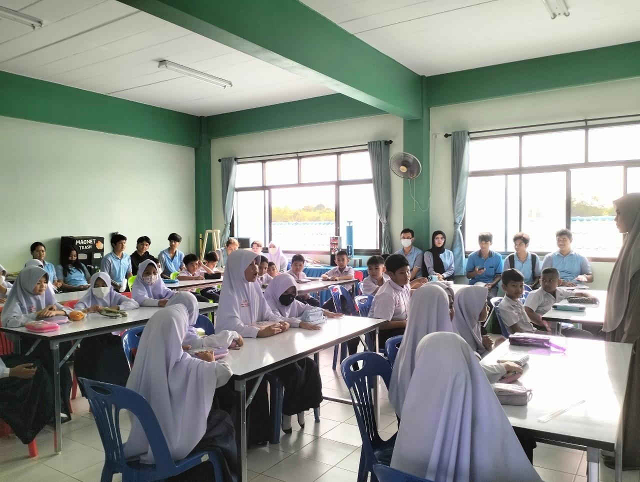โครงการการพัฒนาสมรรถนะการสอนคณิตศาสตร์โดยใช้โรงเรียนเป็นฐาน สำหรับนิสิต กศ.บ.สาขาคณิตศาสตร์ ครั้งที่ 2