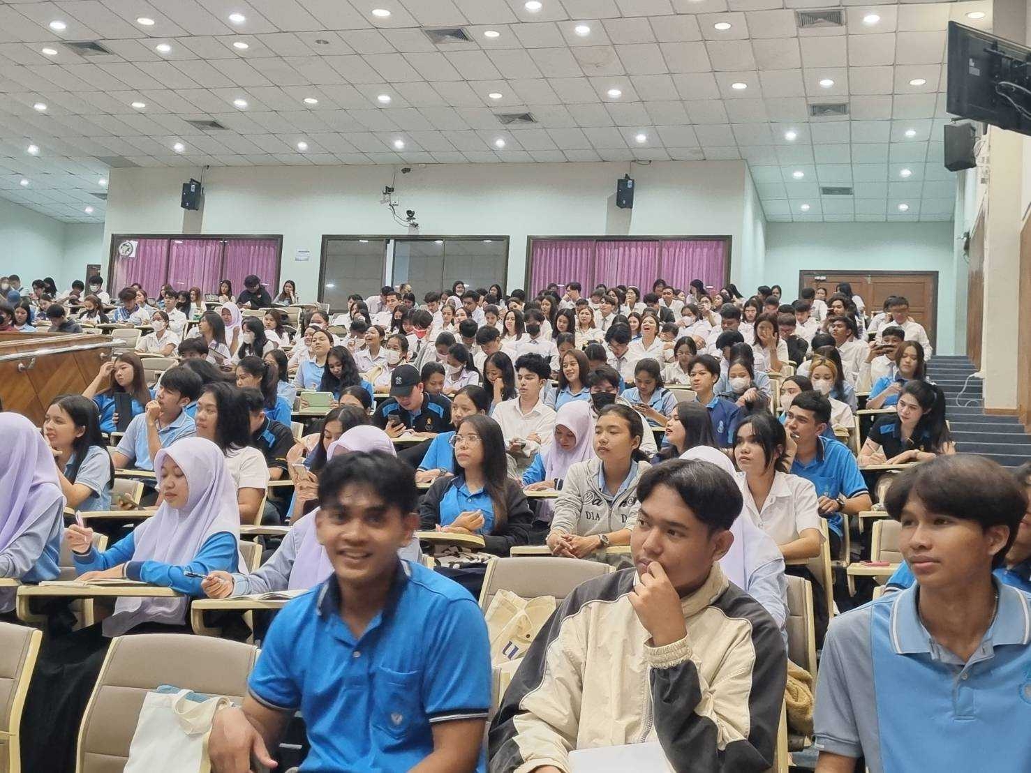 โครงการ "Life Learning เมื่อชีวิตไม่หยุดนิ่งที่จะเรียนรู้"