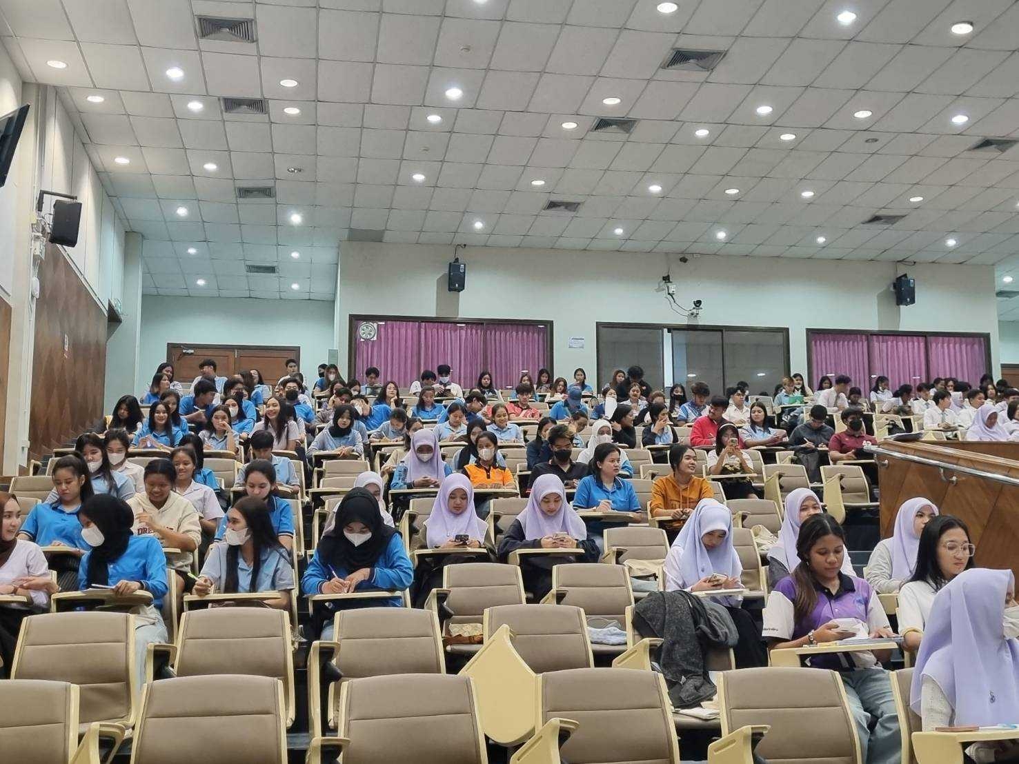 โครงการ "Life Learning เมื่อชีวิตไม่หยุดนิ่งที่จะเรียนรู้"