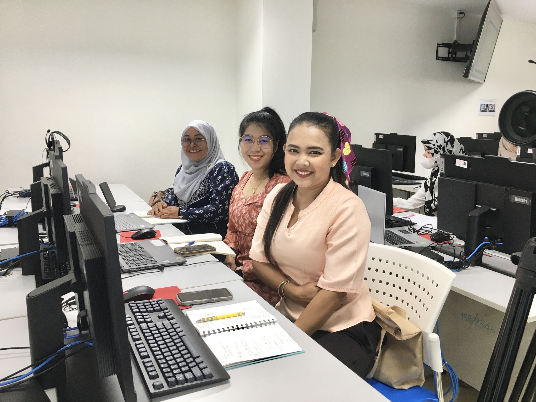 การเรียนการสอนหลักสูตรประกาศนียบัตร นวัตกรรมและการประยุกต์เทคโนโลยีดิจิทัล