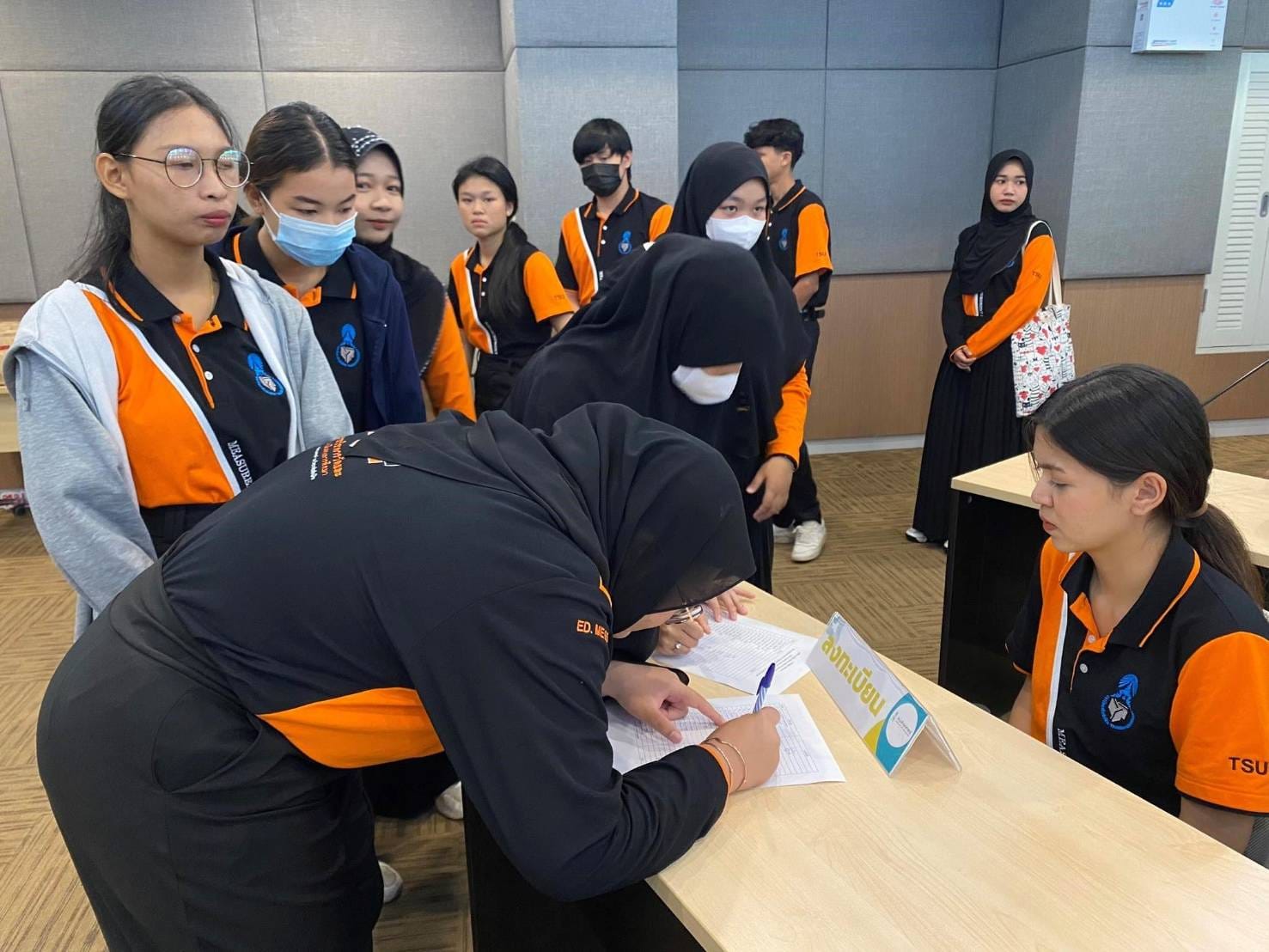 โครงการสถิติในงานที่เกี่ยวข้องกับการศึกษา จากมุมมองของผู้ปฏิบัติจริง
