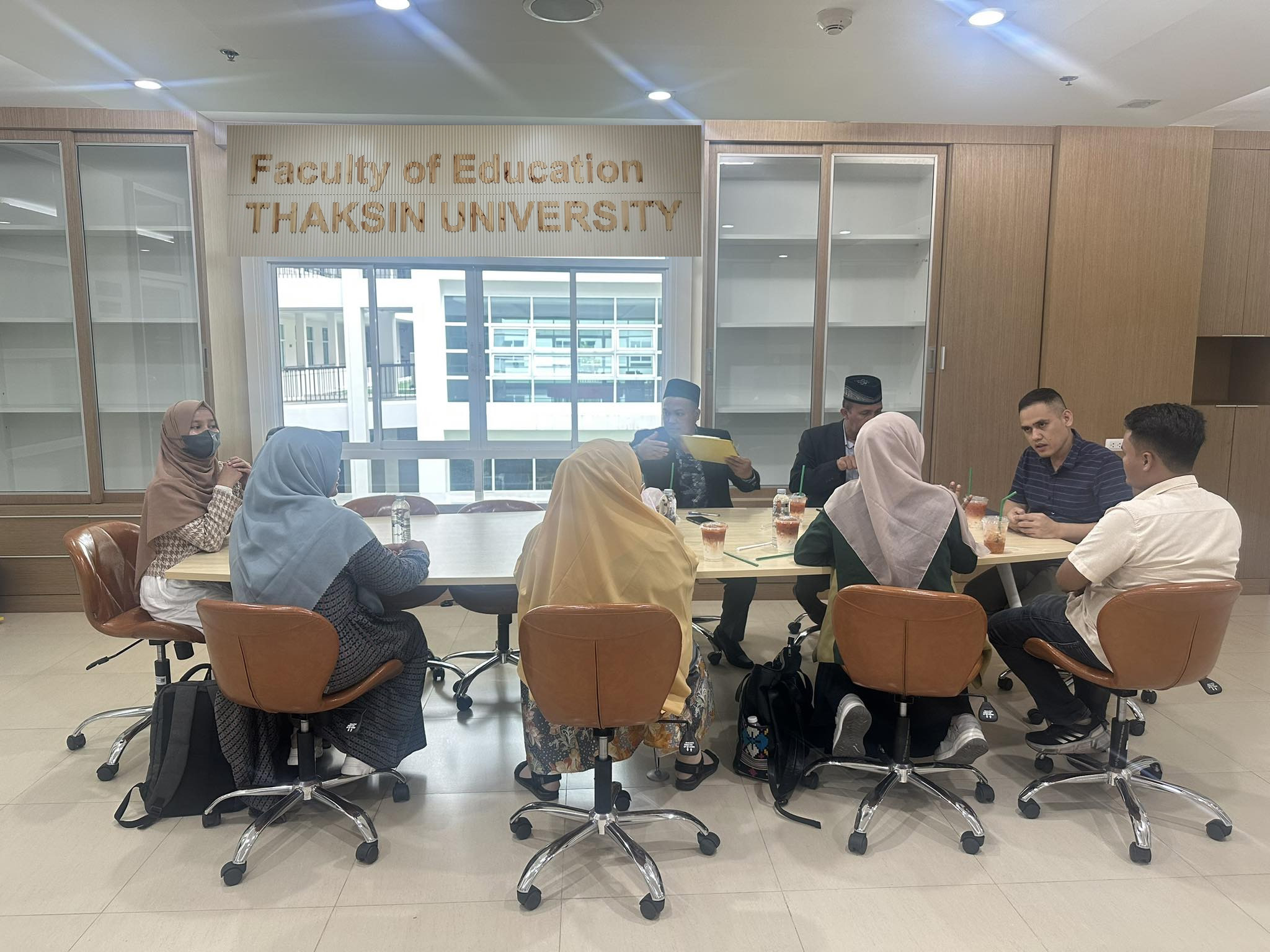 คณบดีคณะศึกษาศาสตร์ และคณะผู้บริหารจาก STAIN Teungku Dirundeng Meulaboh  อินโดนีเซีย  เข้าร่วมแลกเปลี่ยนเรียนรู้  และวางแผนร่วมมือทางวิชาการ  และบันทึกความร่วมมือทางวิชาการ (MOU)