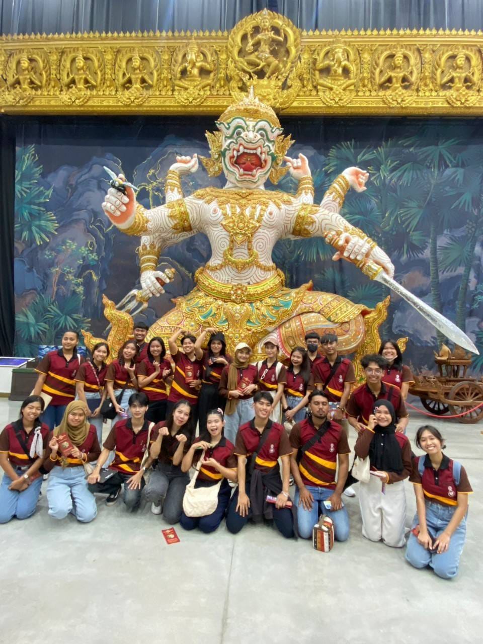โครงการทัศนางานศิลป์ สู่กระบวนการเรียนรู้ทางศิลปะ สำหรับนิสิตชั้นปีที่ ๓